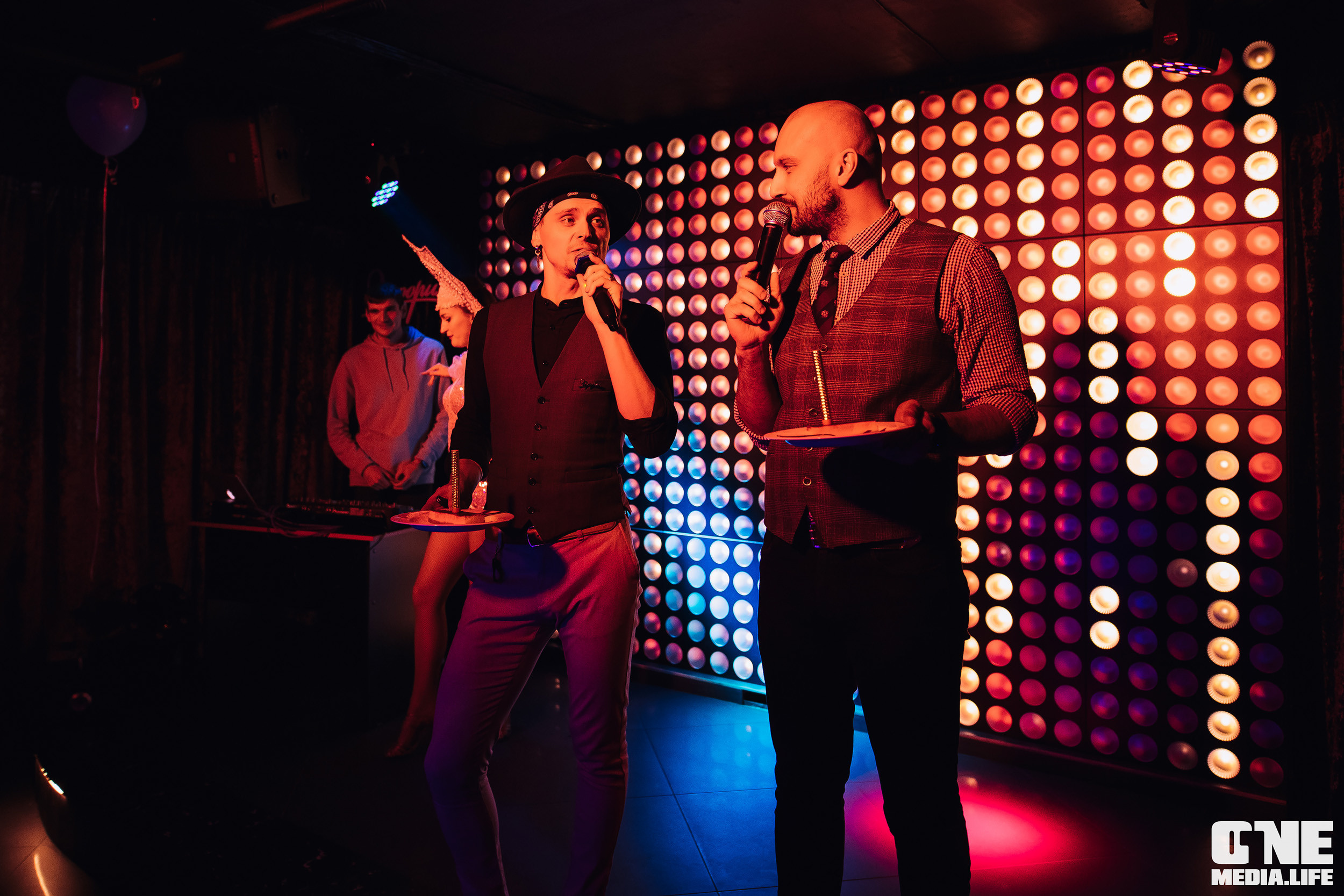 Фоторепортаж из караоке-клуба Эйфория. One Media Life: фоторепортажи, фотоотчеты с мероприятий и заведений