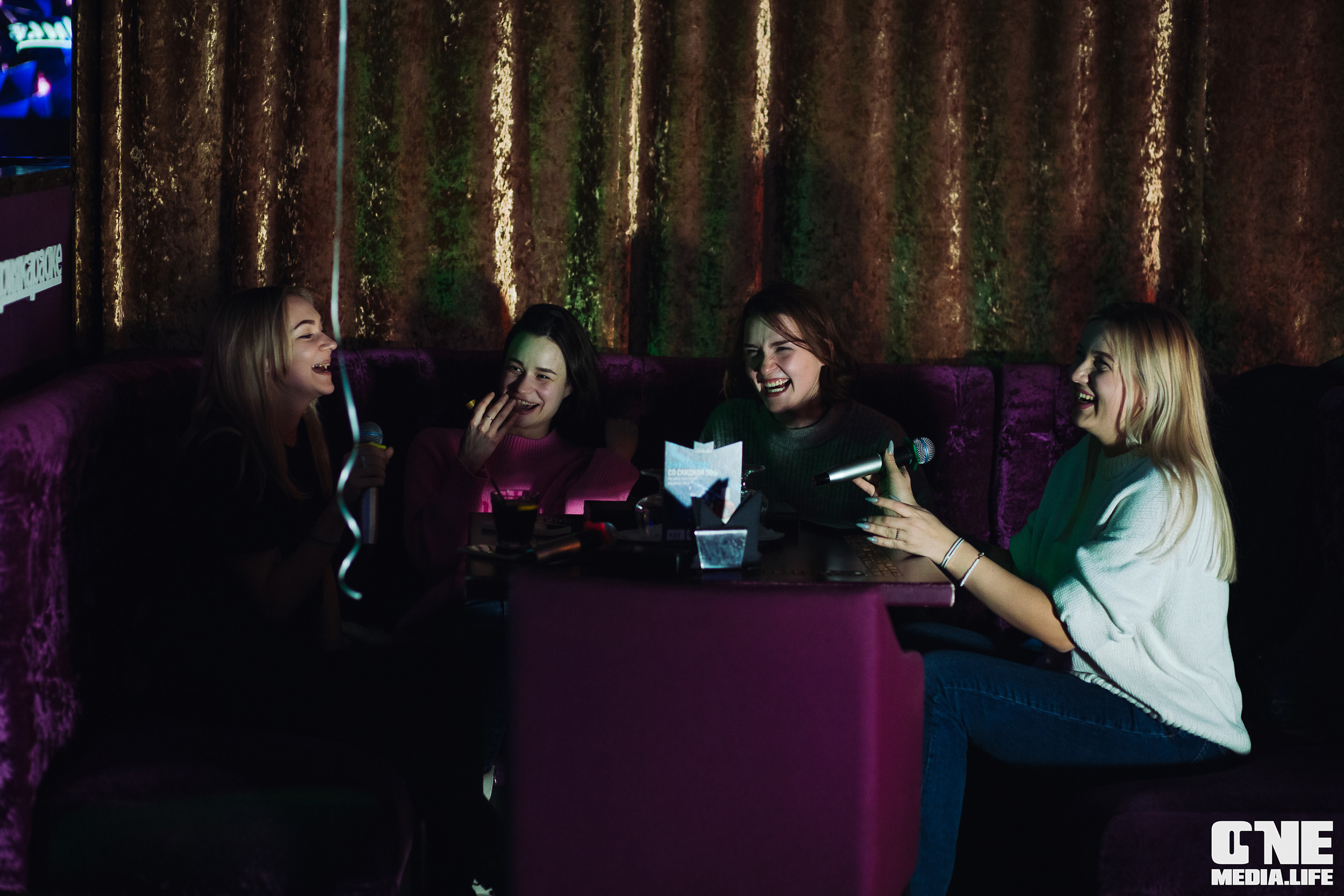 Фоторепортаж из караоке-клуба Эйфория. One Media Life: фоторепортажи, фотоотчеты с мероприятий и заведений