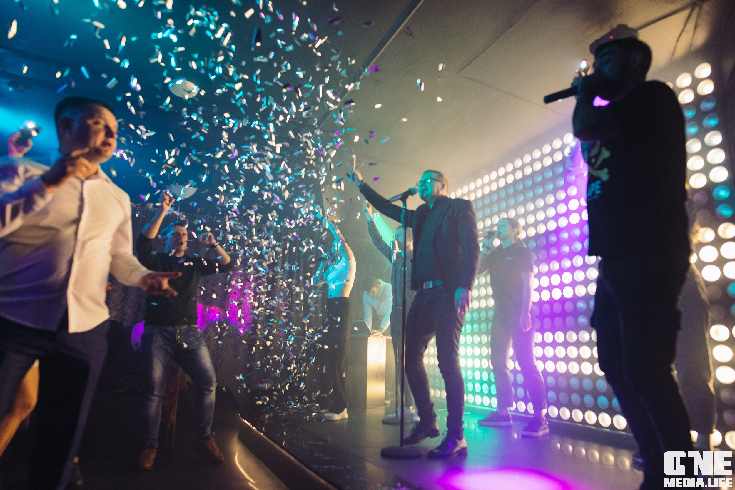 Фоторепортаж из караоке-клуба Эйфория. One Media Life: фоторепортажи, фотоотчеты с мероприятий и заведений