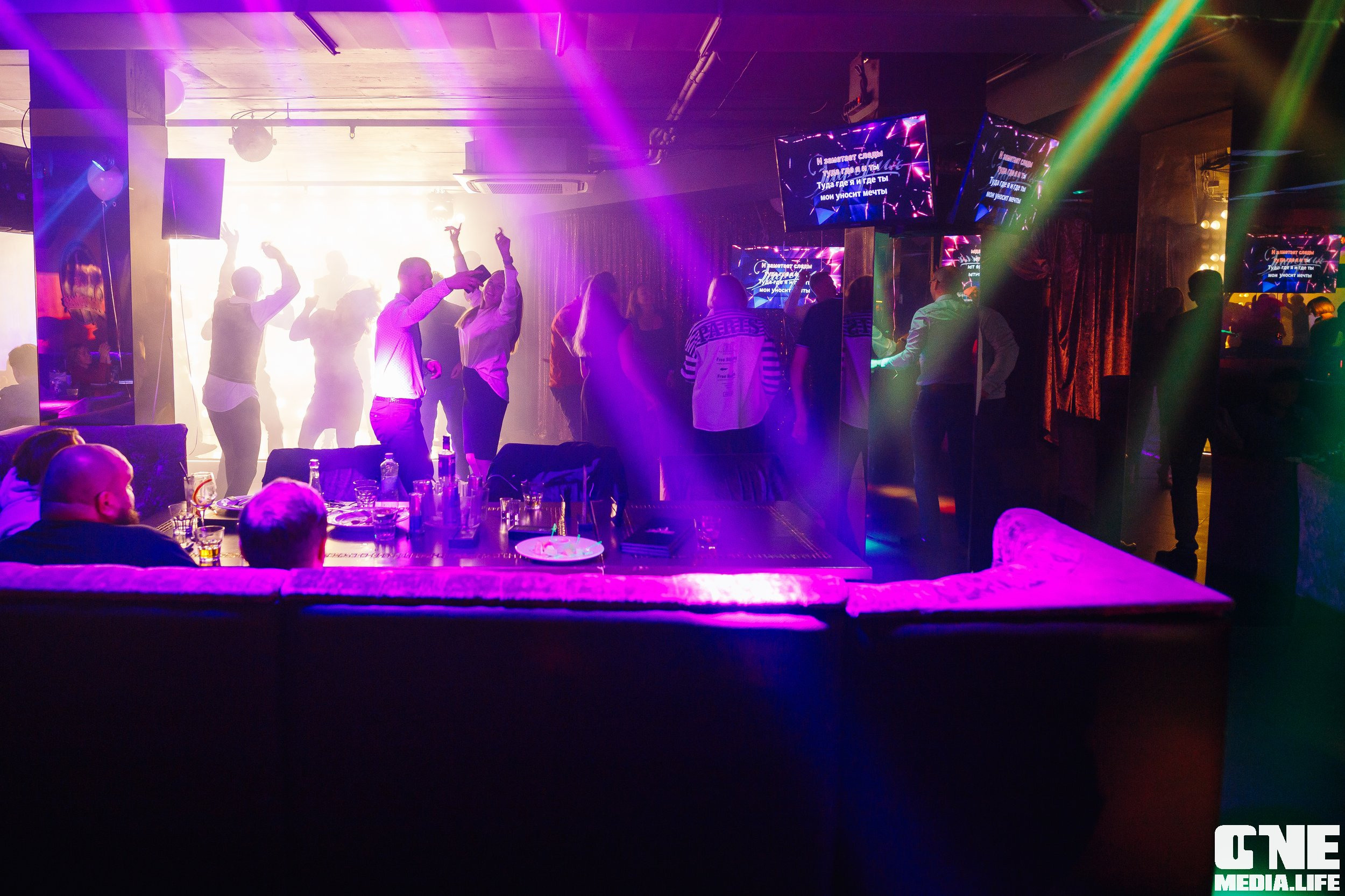 Фоторепортаж из караоке-клубе Эйфория. One Media Life: фоторепортажи, фотоотчеты с мероприятий и заведений