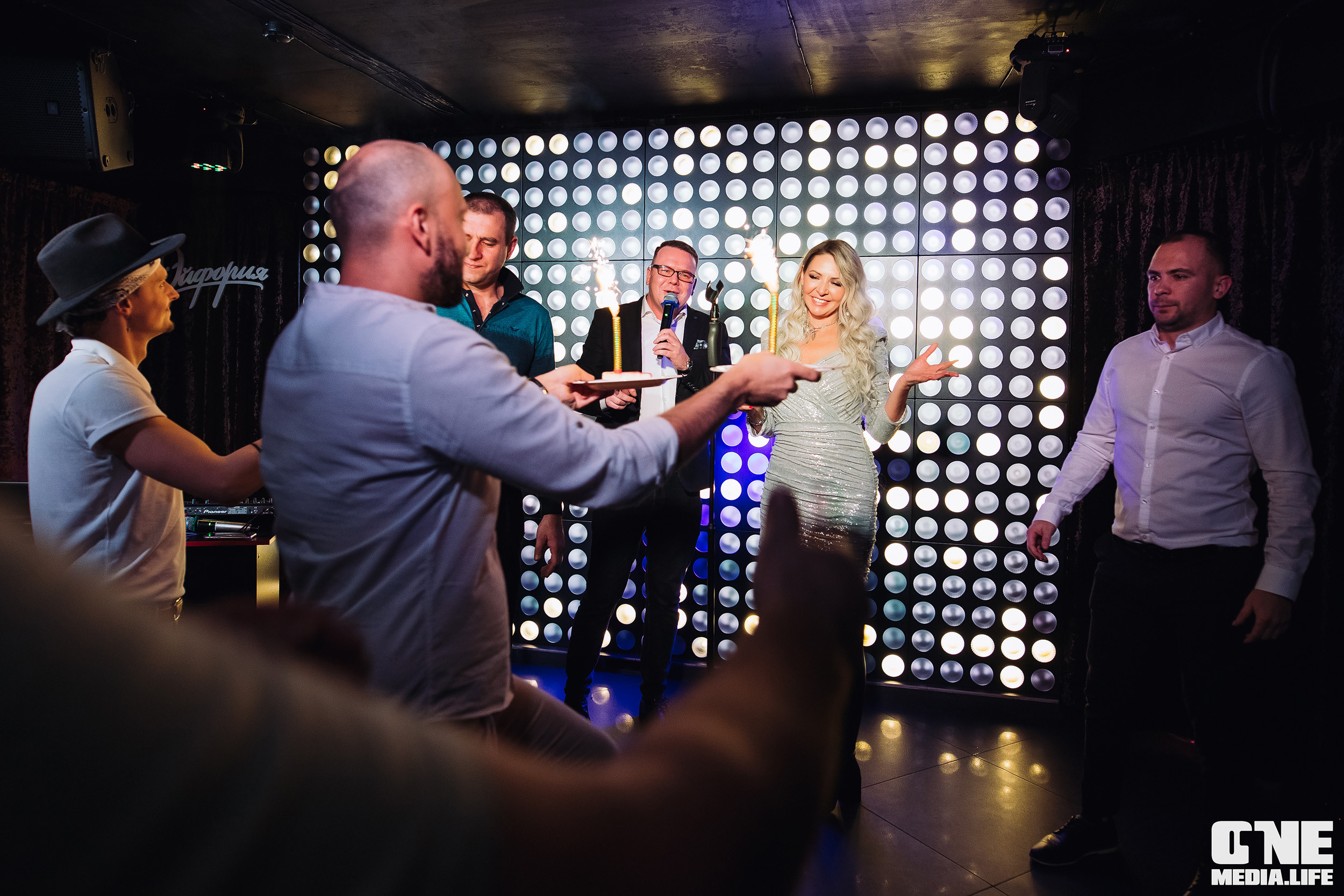 Фоторепортаж из караоке-клуба Эфория. One Media Life: фоторепортажи, фотоотчеты с мероприятий и заведений