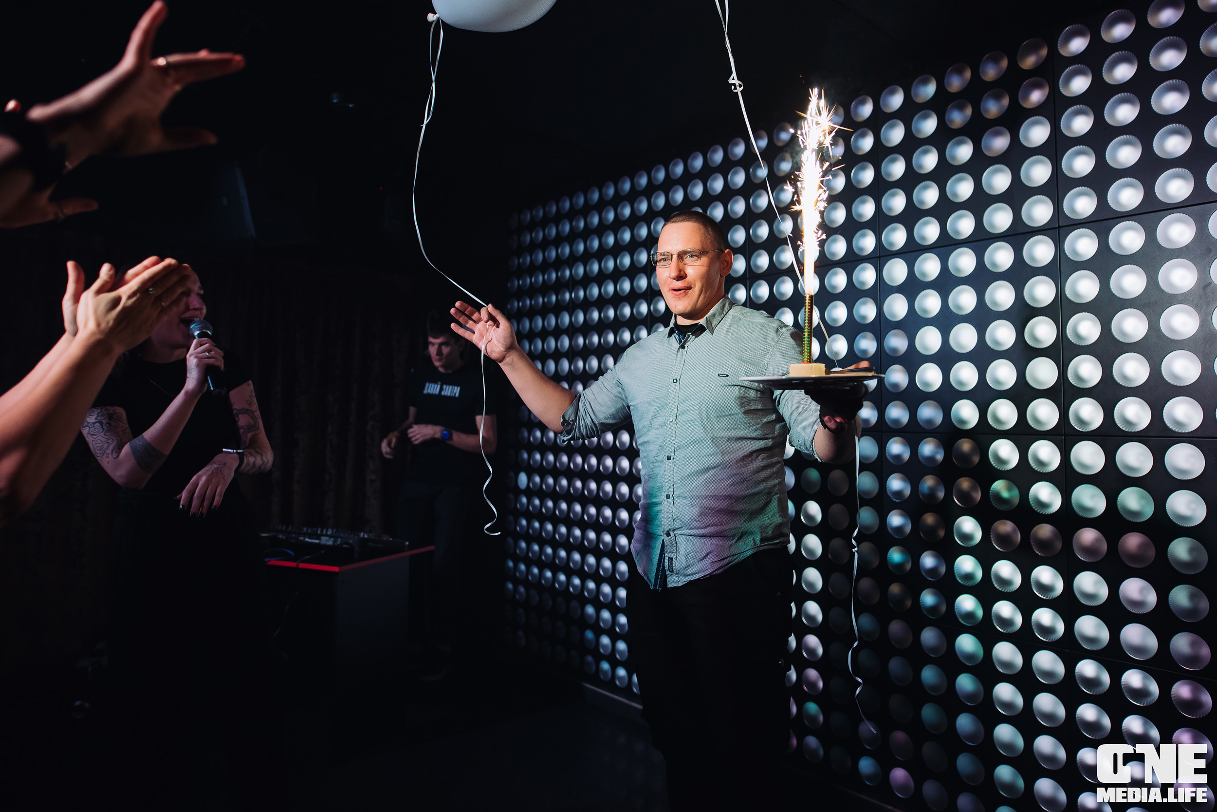 Фоторепортаж из караоке-клуба Эйфория. One Media Life: фоторепортажи, фотоотчеты с мероприятий и заведений