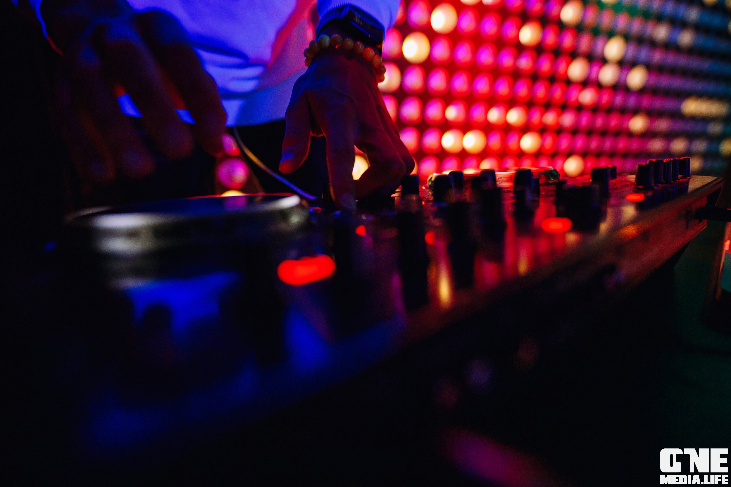 Фоторепортаж из караоке-клуба Эйфория. One Media Life: фоторепортажи, фотоотчеты с мероприятий и заведений