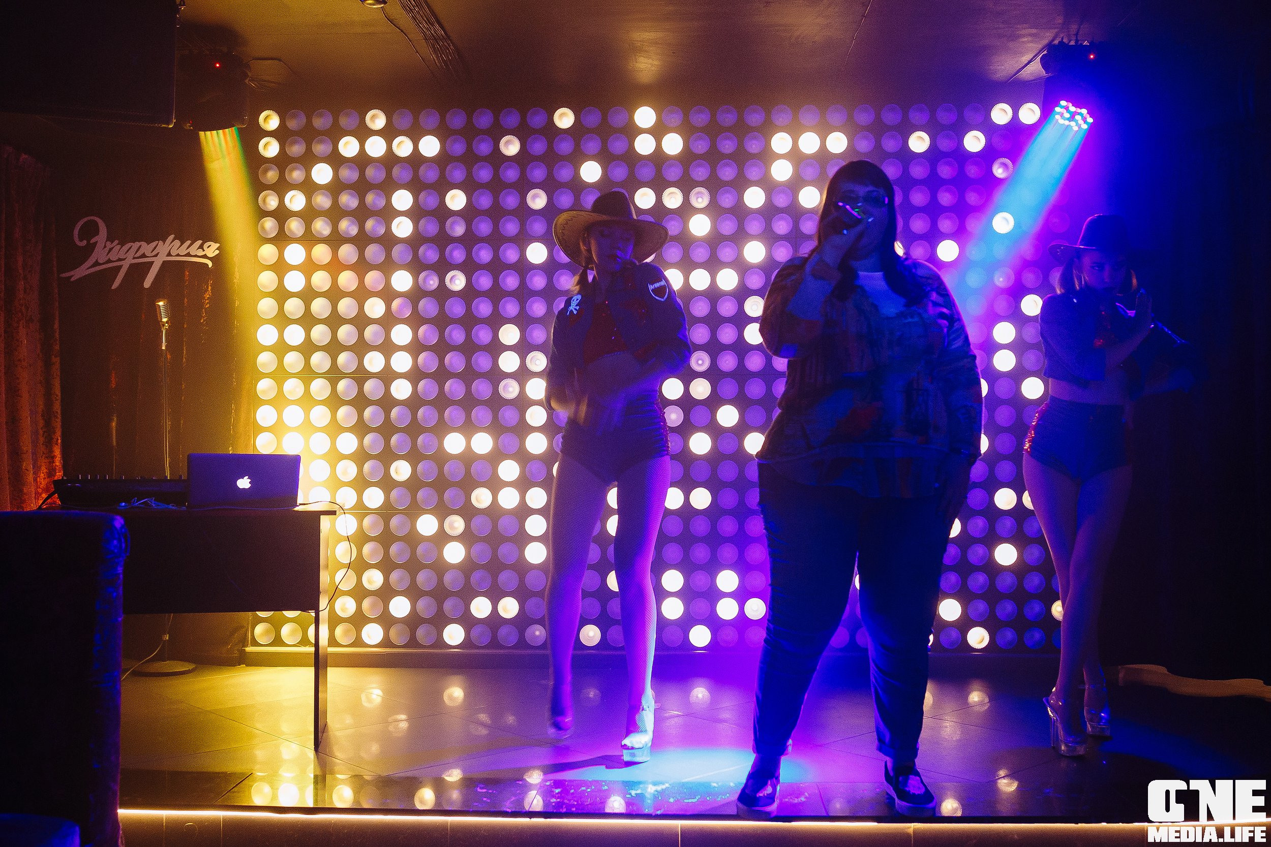 Фоторепортаж из караоке-клуба Эйфория. One Media Life: фоторепортажи, фотоотчеты с мероприятий и заведений