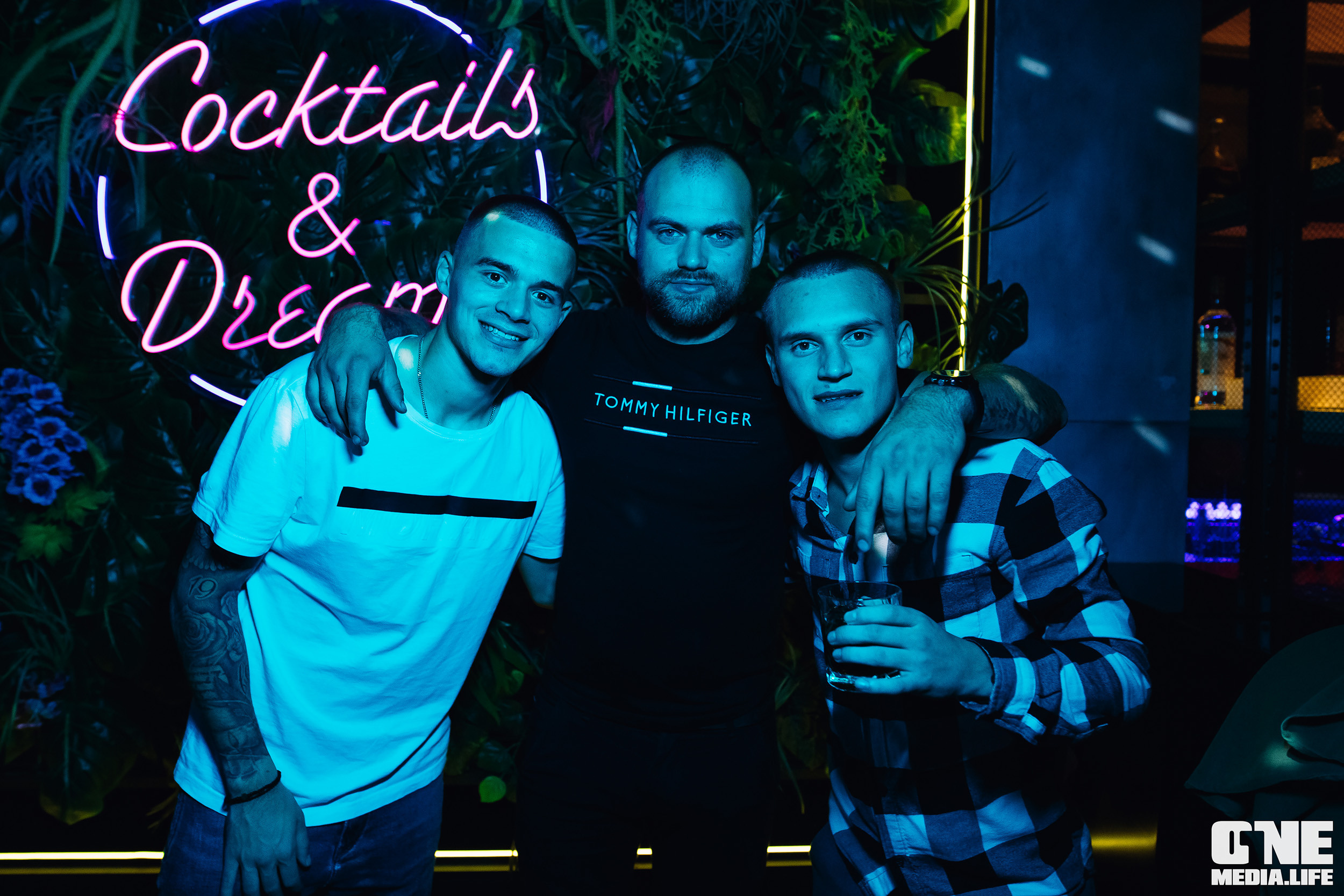 Фоторепортаж из диско бара Мираж. One Media Life: фоторепортажи, фотоотчеты с мероприятий и заведений