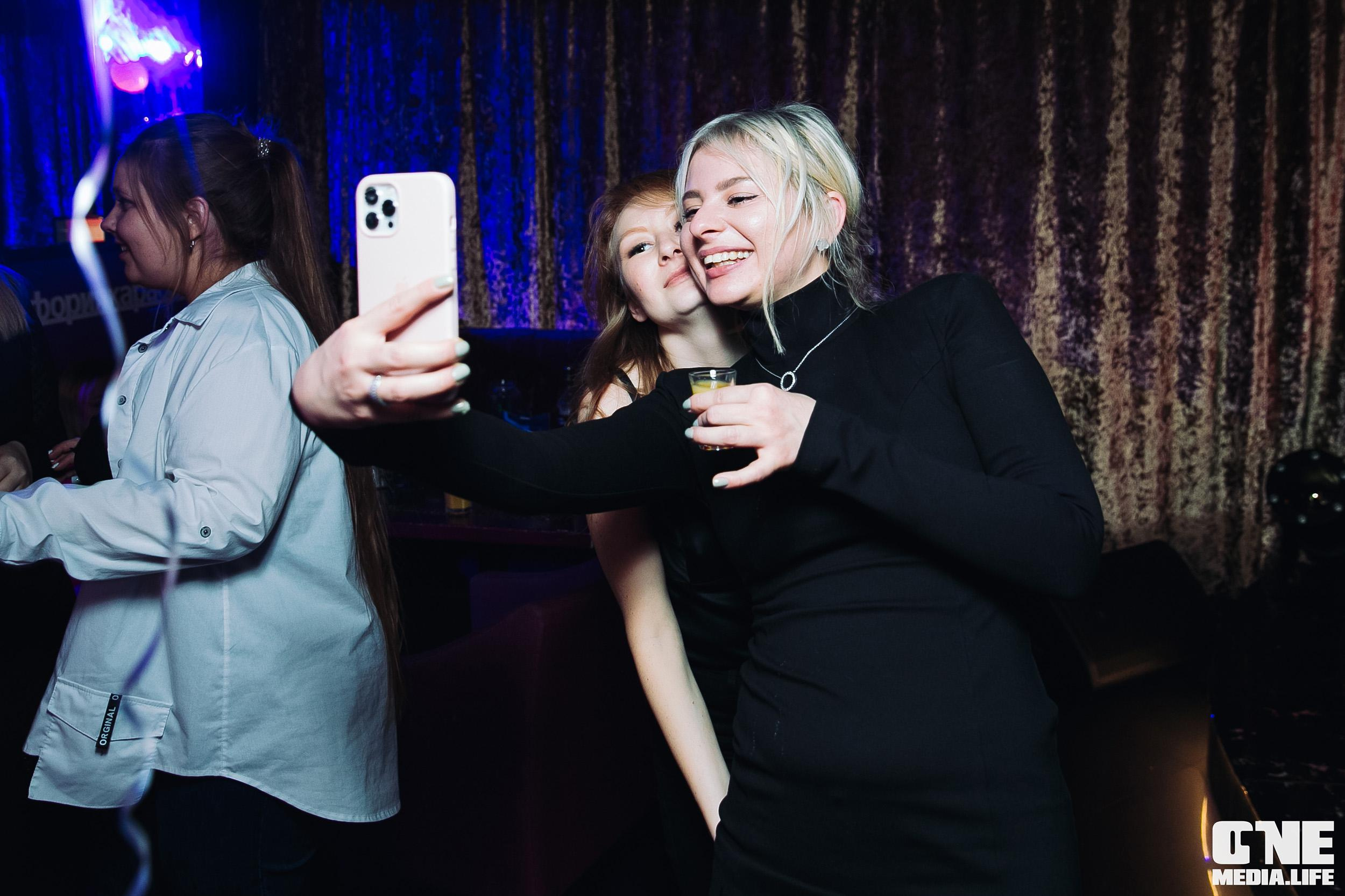 Фоторепортаж из караоке-клуба Эфория. One Media Life: фоторепортажи, фотоотчеты с мероприятий и заведений