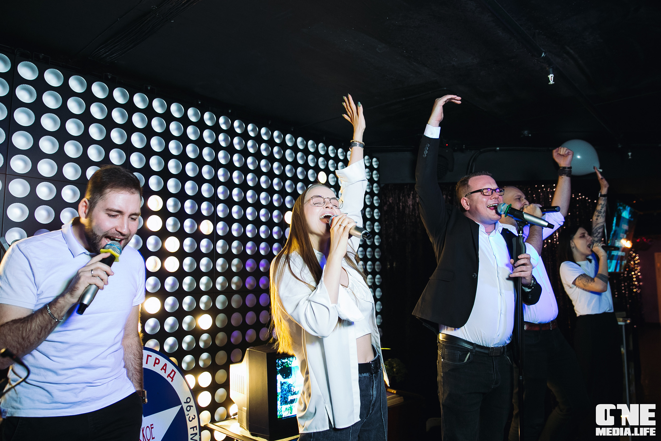 Фоторепортаж из караоке-клуба Эфория. One Media Life: фоторепортажи, фотоотчеты с мероприятий и заведений
