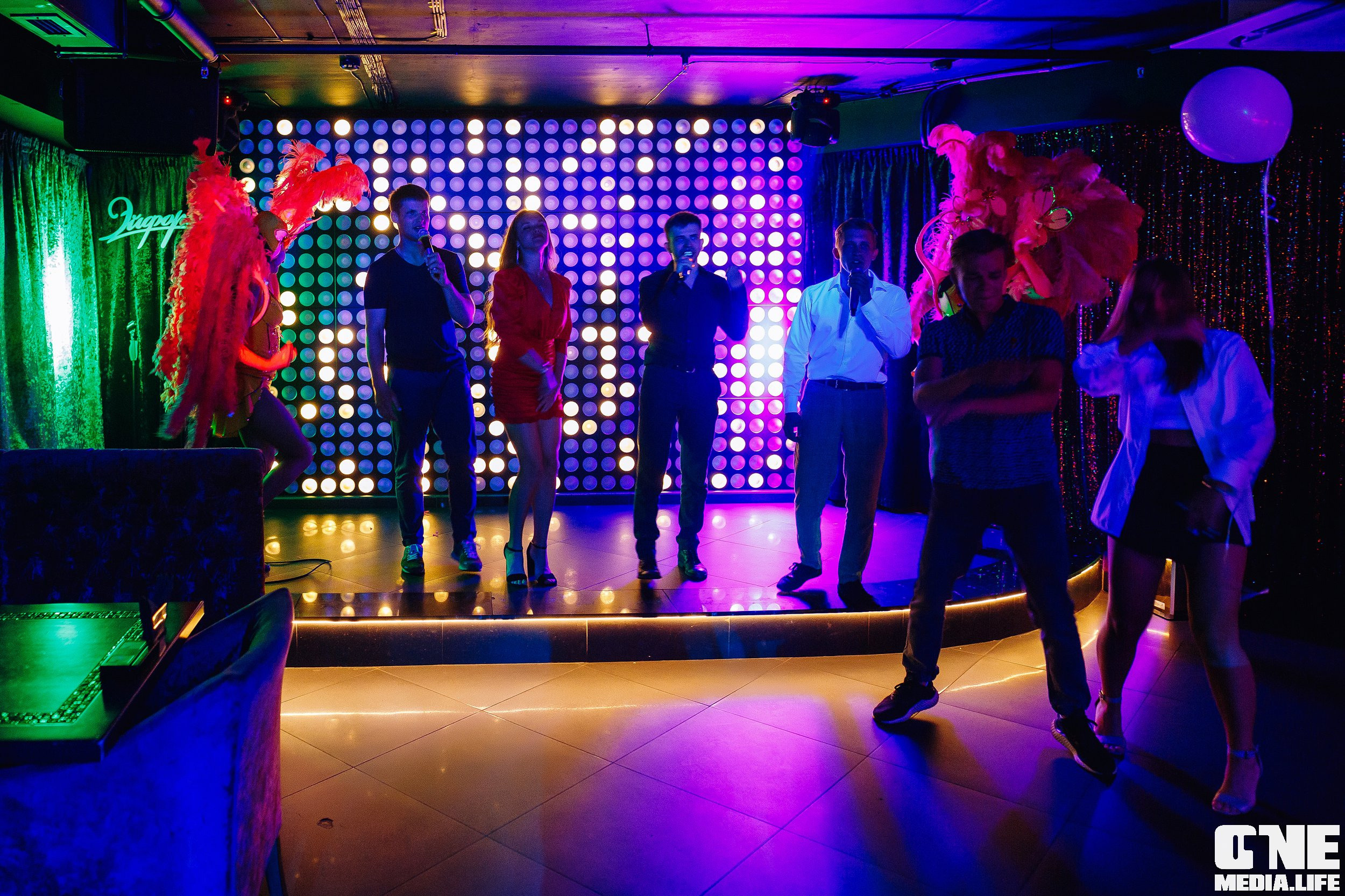 Фоторепортаж из караоке-клуба Эйфория. One Media Life: фоторепортажи, фотоотчеты с мероприятий и заведений