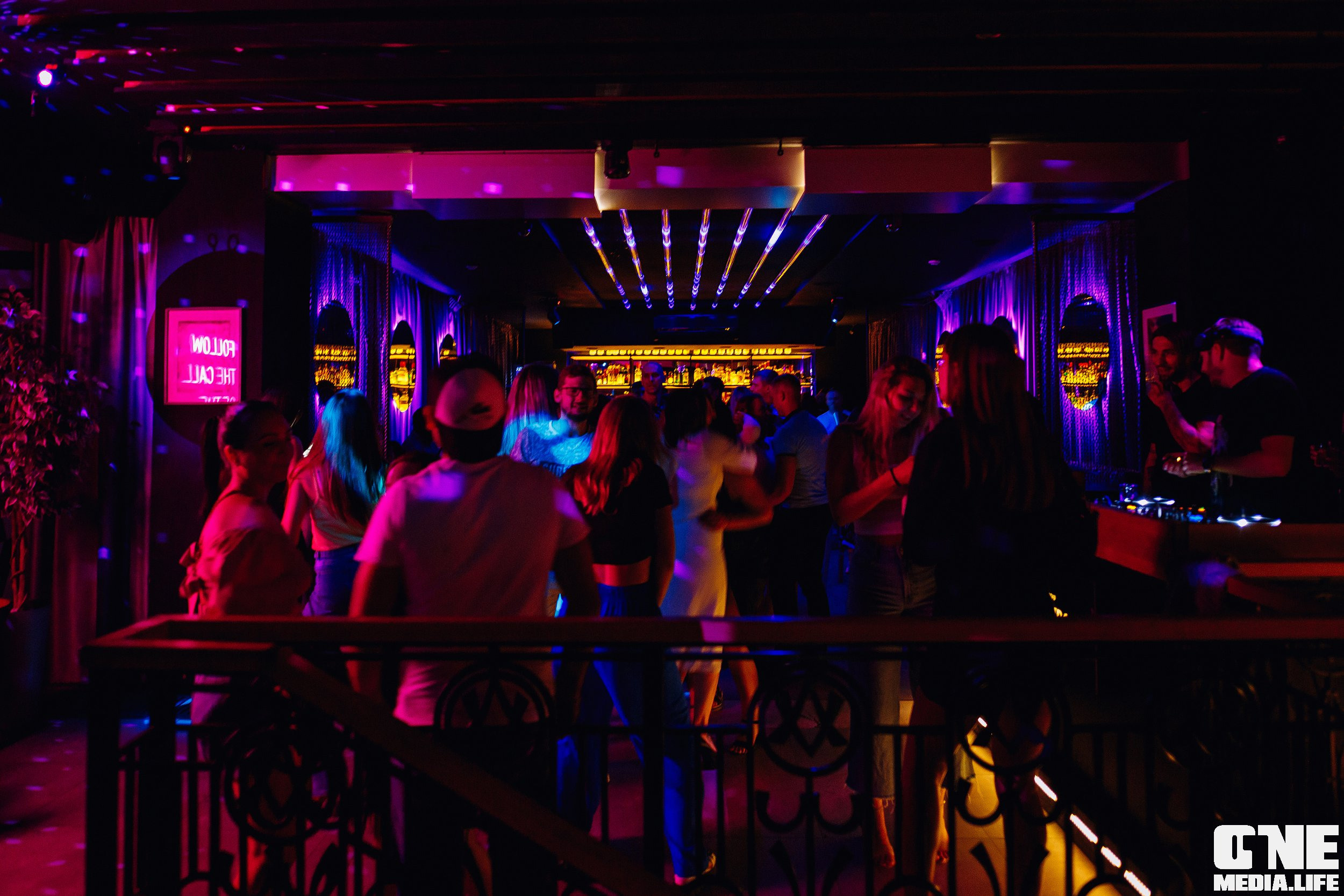 Фоторепортаж из Mirage Disco Bar. One Media Life: фоторепортажи, фотоотчеты с мероприятий и заведений