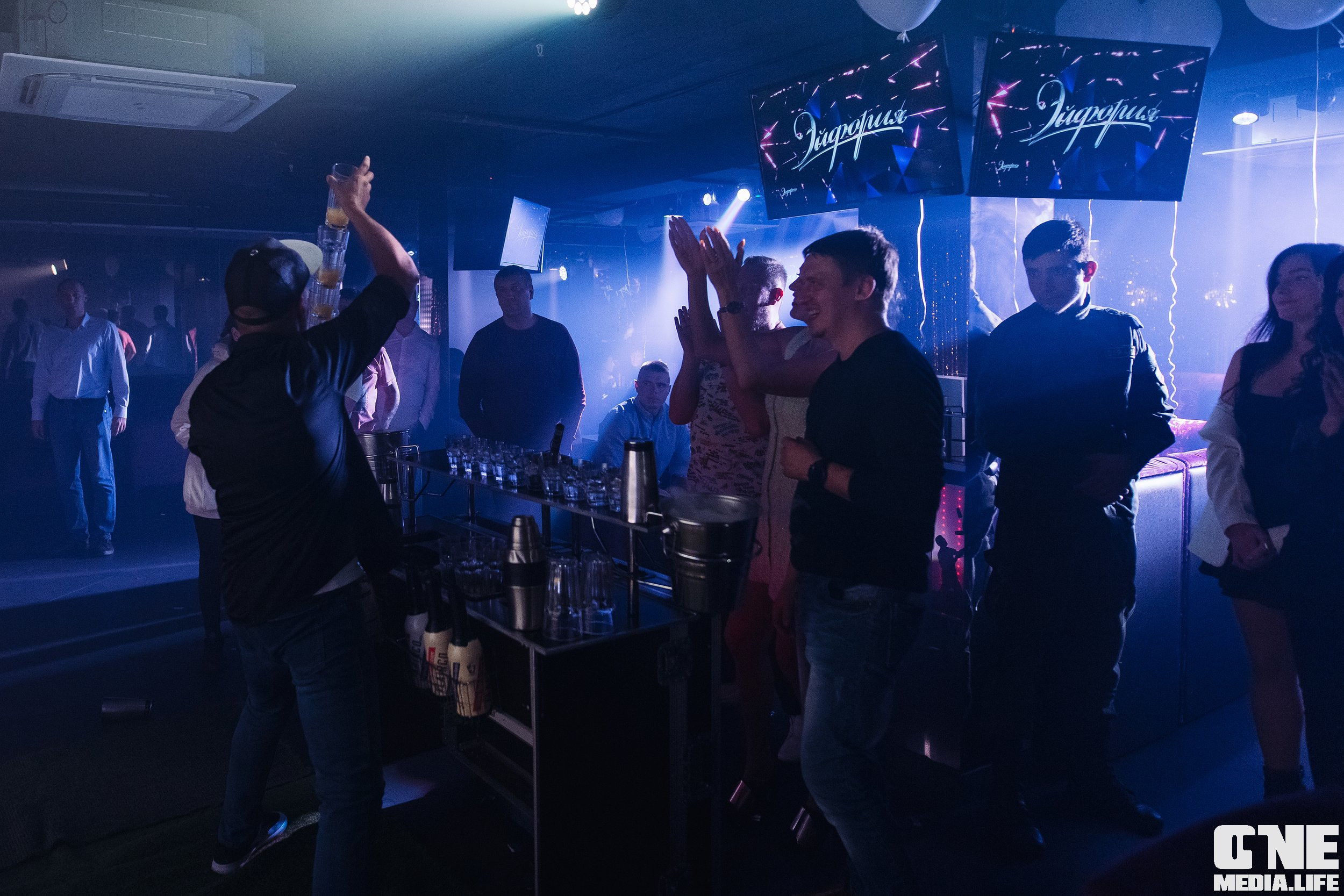 Фоторепортаж из караоке-клуба Эйфория. One Media Life: фоторепортажи, фотоотчеты с мероприятий и заведений