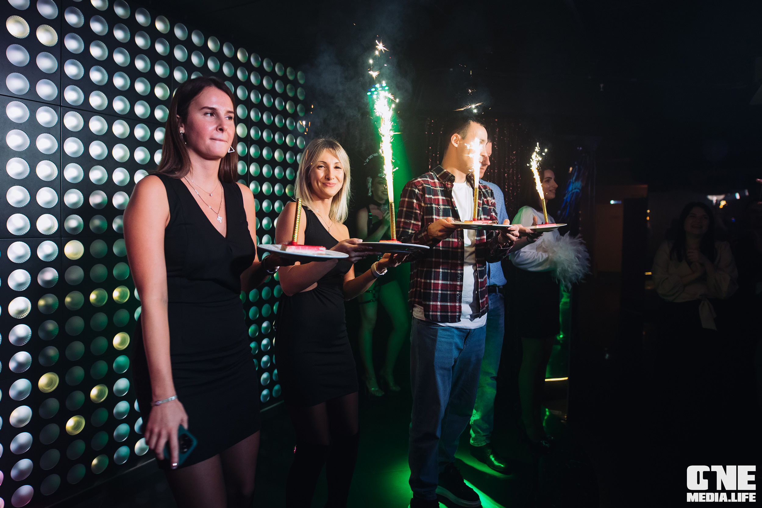 Фоторепортаж из караоке-клуба Эйфория. One Media Life: фоторепортажи, фотоотчеты с мероприятий и заведений