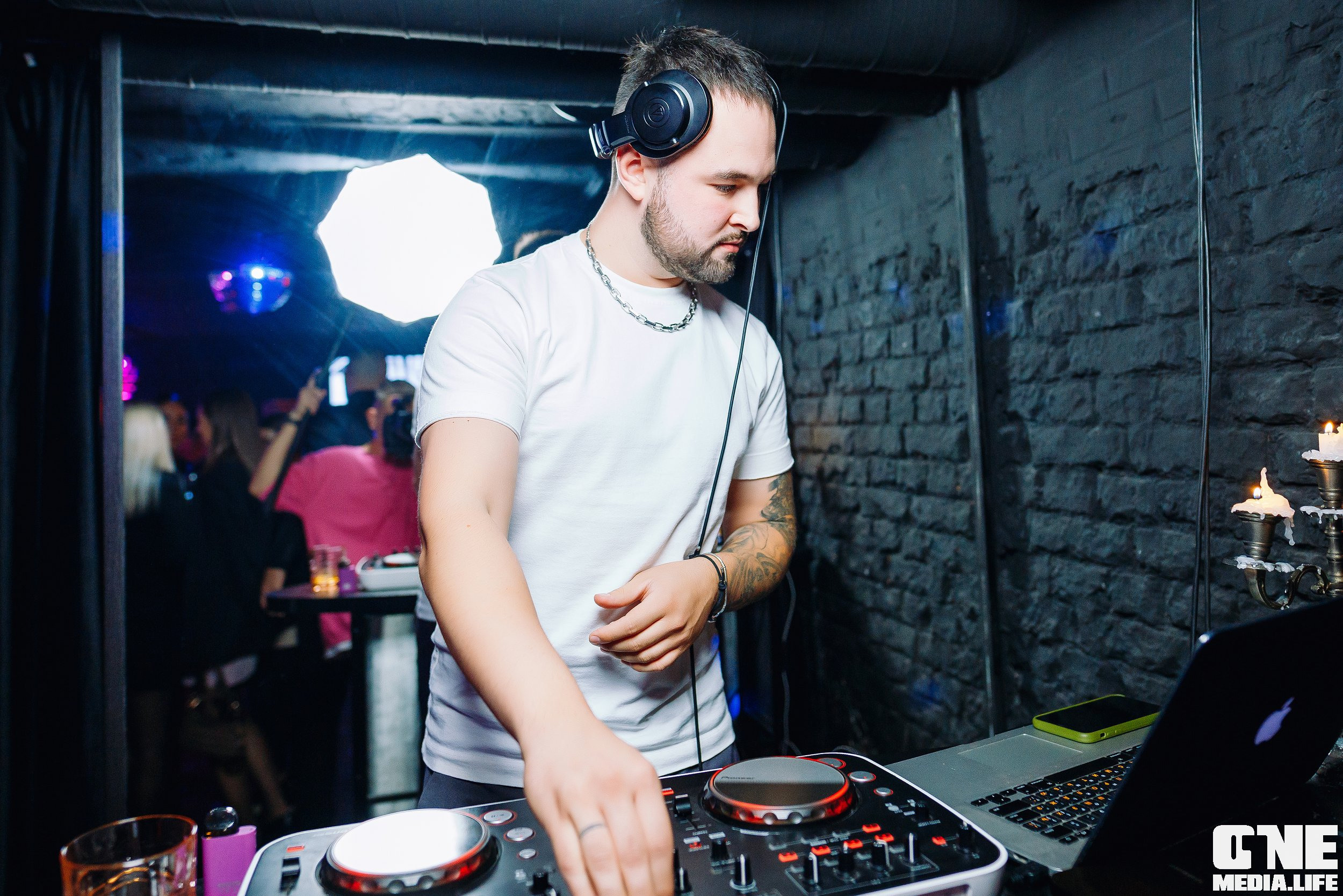 Фоторепортаж из SECRET Night Club. One Media Life: фоторепортажи, фотоотчеты с мероприятий и заведений