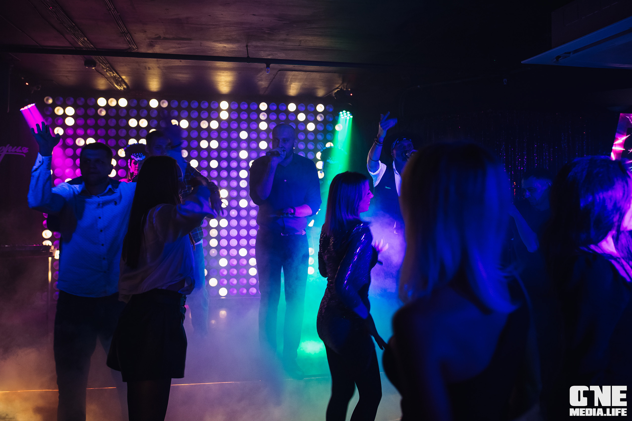 Фоторепортаж из караоке-клуба Эйфория. One Media Life: фоторепортажи, фотоотчеты с мероприятий и заведений