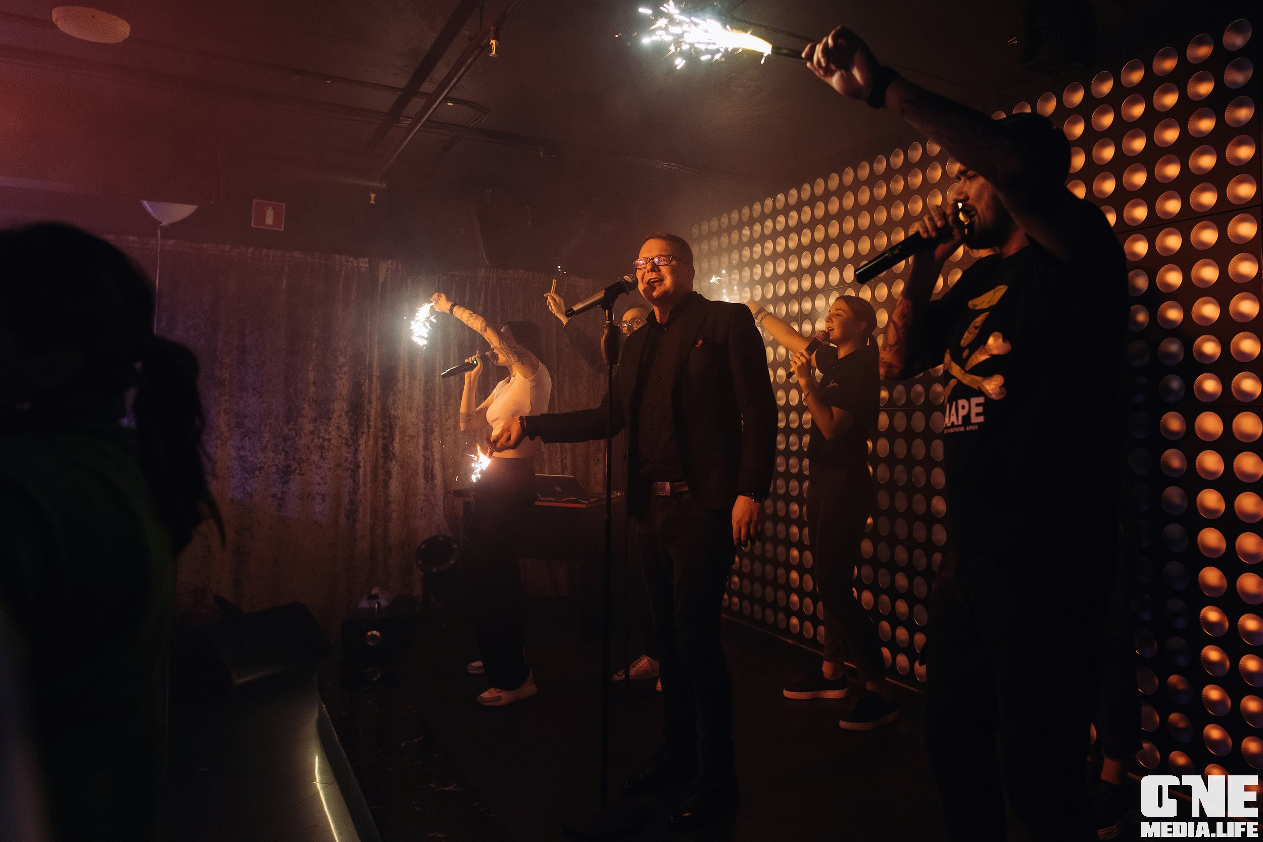 Фоторепортаж из караоке-клуба Эйфория. One Media Life: фоторепортажи, фотоотчеты с мероприятий и заведений