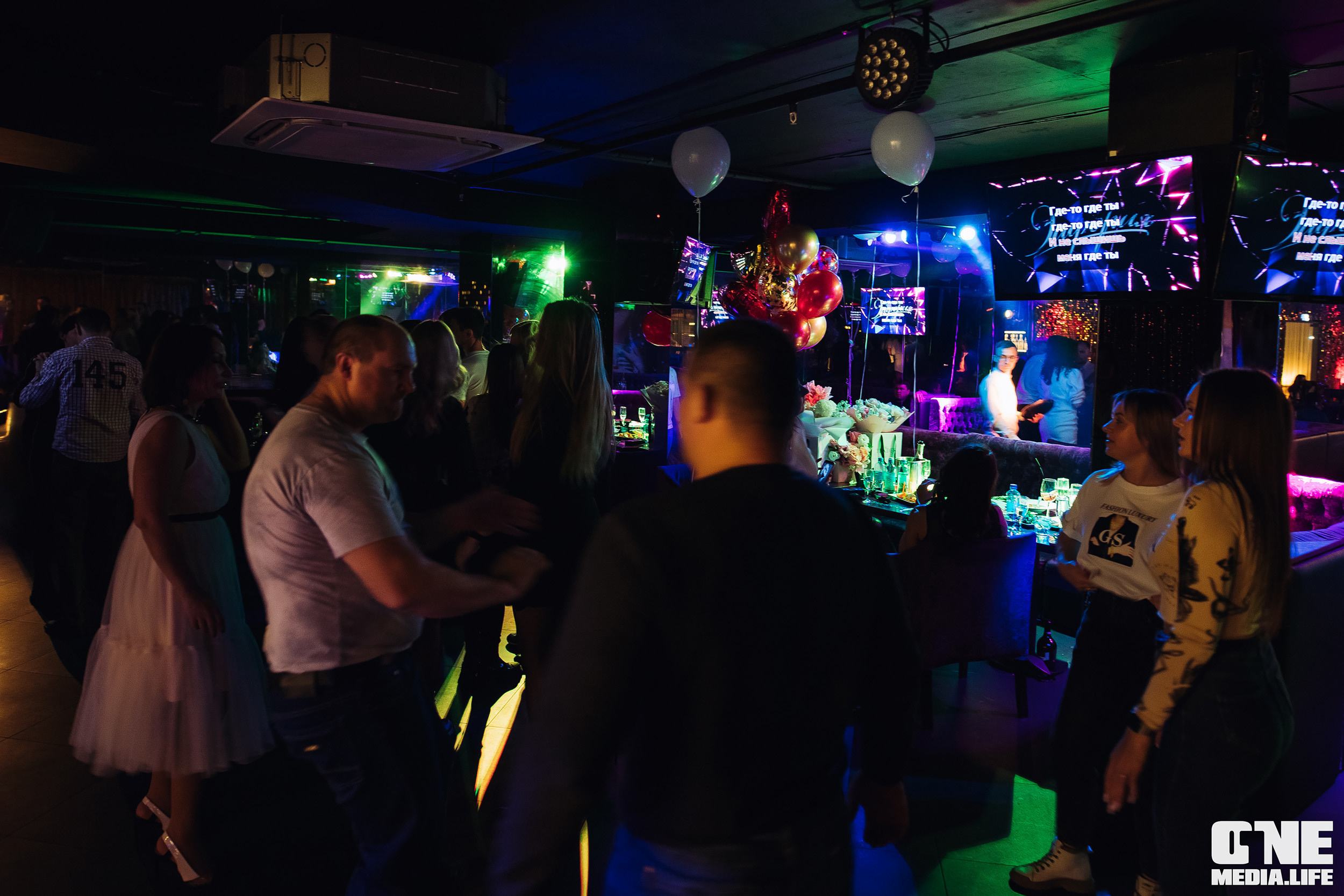 Фоторепортаж из караоке-клуба Эфория. One Media Life: фоторепортажи, фотоотчеты с мероприятий и заведений