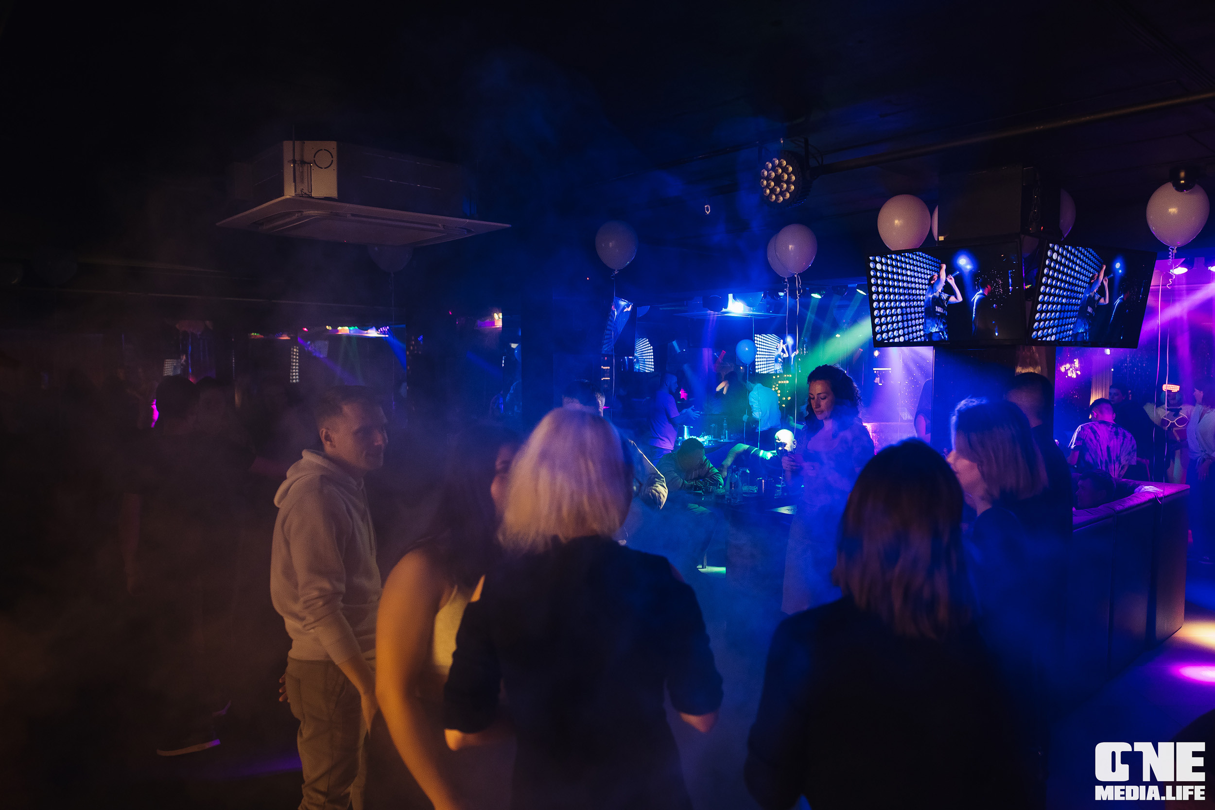 Фоторепортаж из караоке-клуба Эйфория. One Media Life: фоторепортажи, фотоотчеты с мероприятий и заведений
