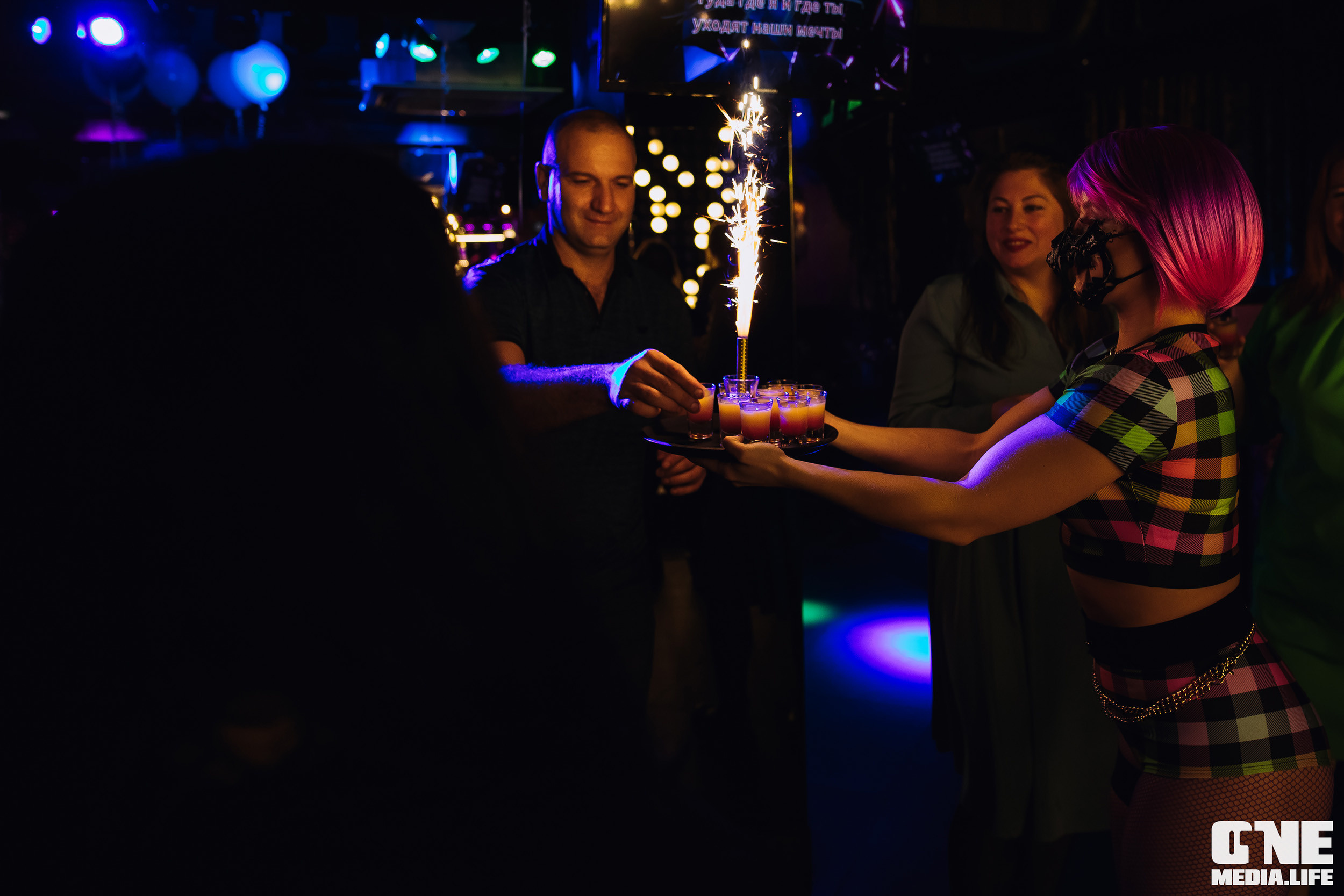 Фоторепортаж из караоке-клуба Эйфория. One Media Life: фоторепортажи, фотоотчеты с мероприятий и заведений