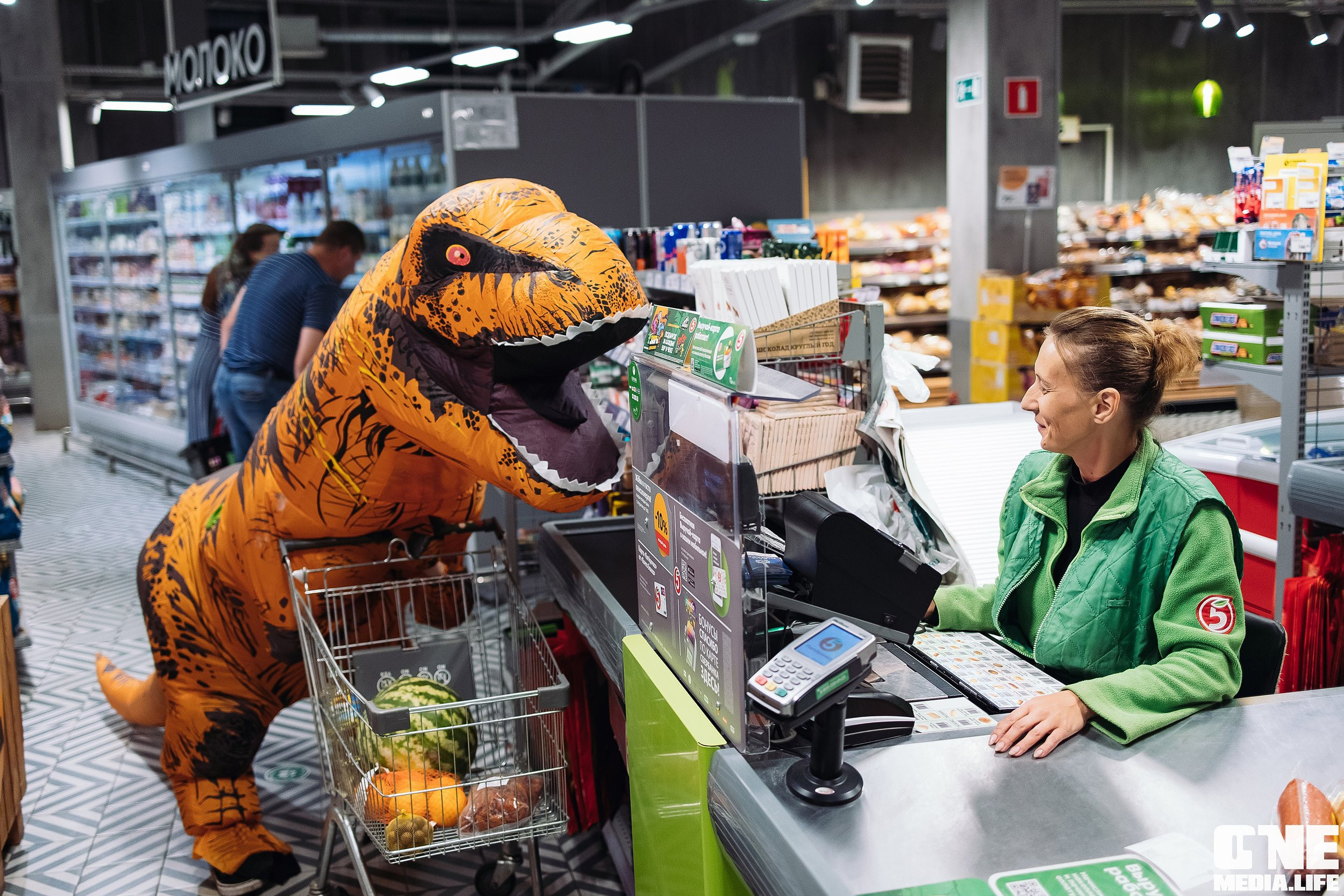 Фоторепортаж из Пятерочки. One Media Life: фоторепортажи, фотоотчеты с мероприятий и заведений