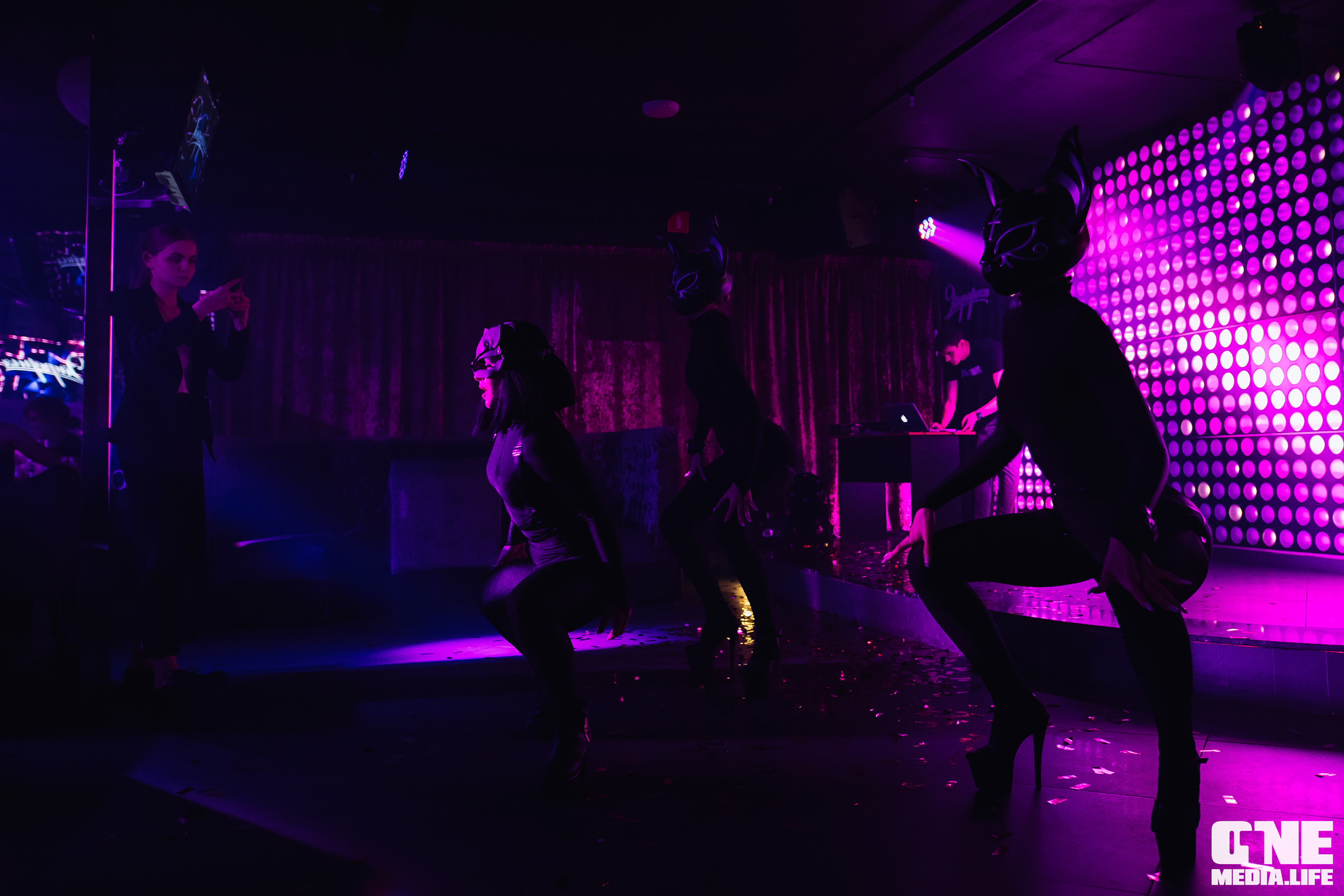 Фоторепортаж из караоке-клуба Эйфория. One Media Life: фоторепортажи, фотоотчеты с мероприятий и заведений