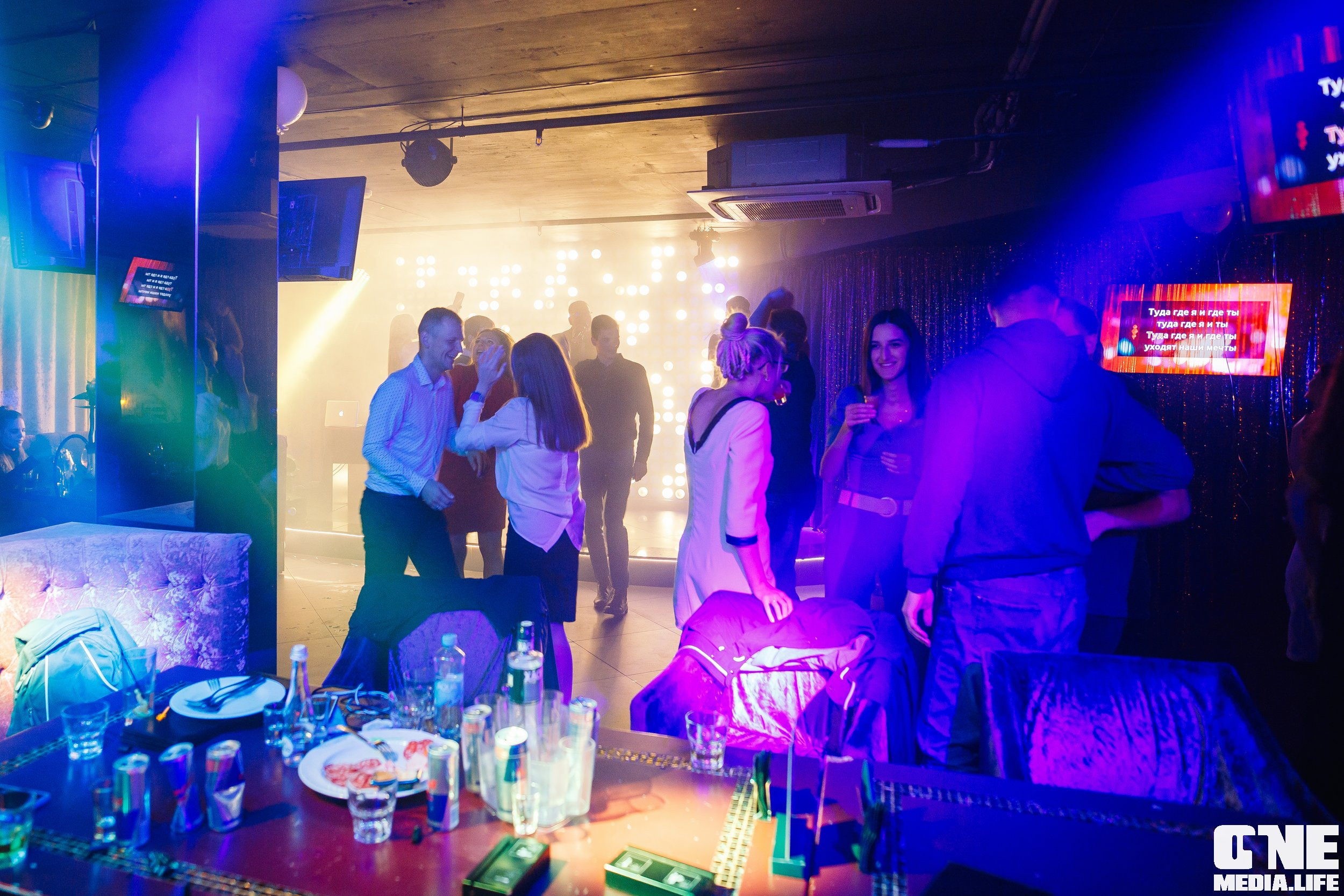 Фоторепортаж из караоке-клубе Эйфория. One Media Life: фоторепортажи, фотоотчеты с мероприятий и заведений