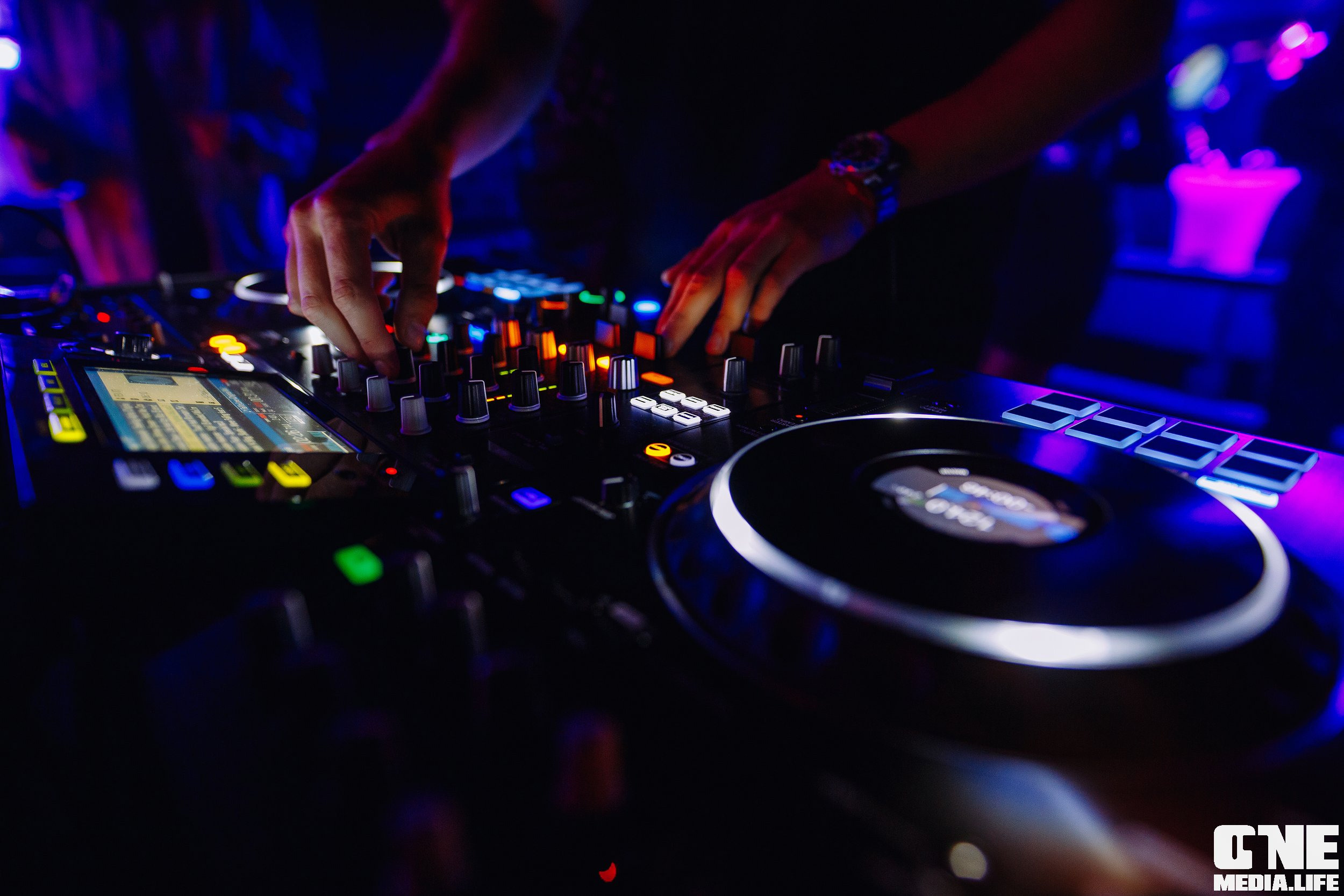 Фоторепортаж из SECRET Night Club. One Media Life: фоторепортажи, фотоотчеты с мероприятий и заведений