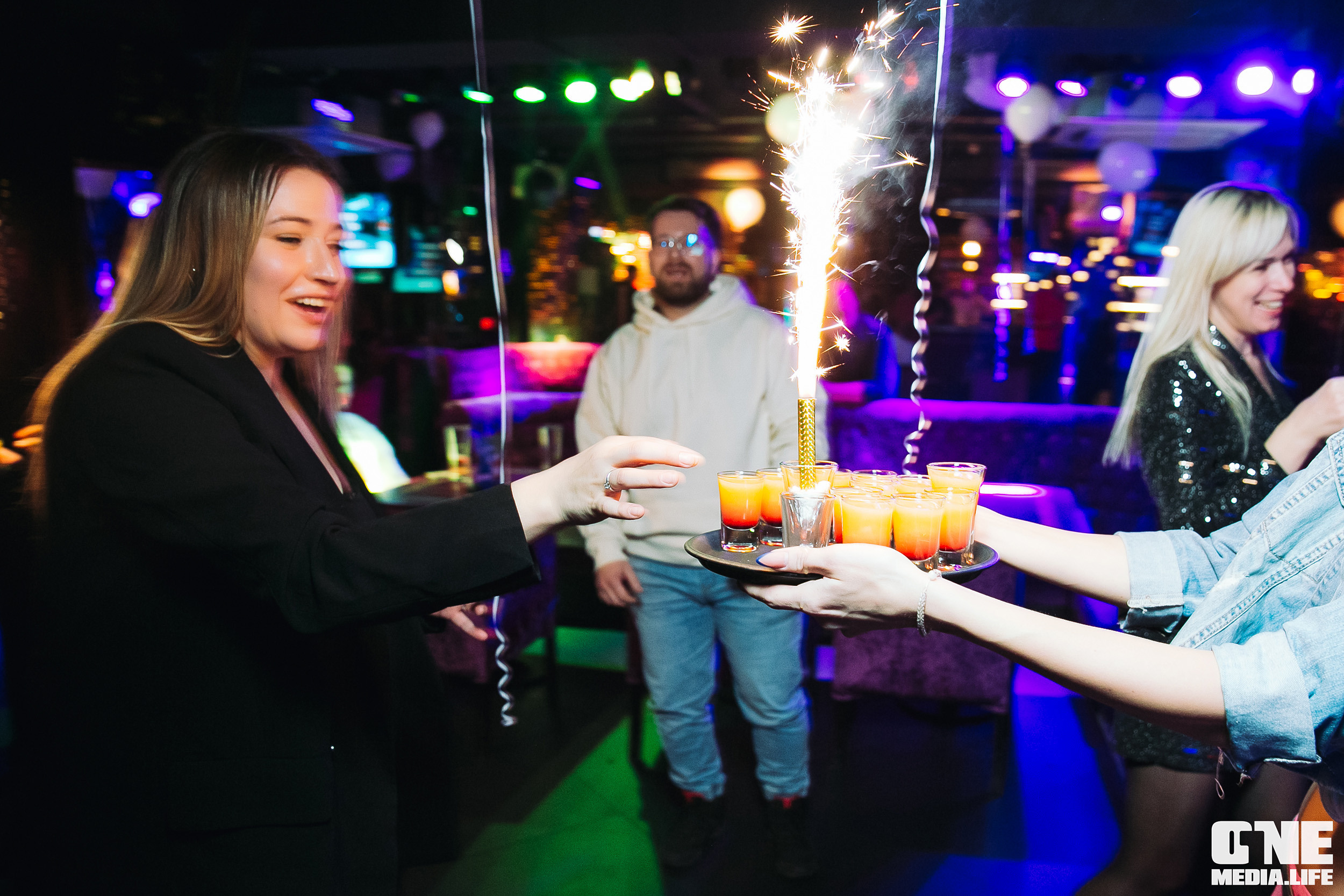 Фоторепортаж из караоке-клуба Эфория. One Media Life: фоторепортажи, фотоотчеты с мероприятий и заведений