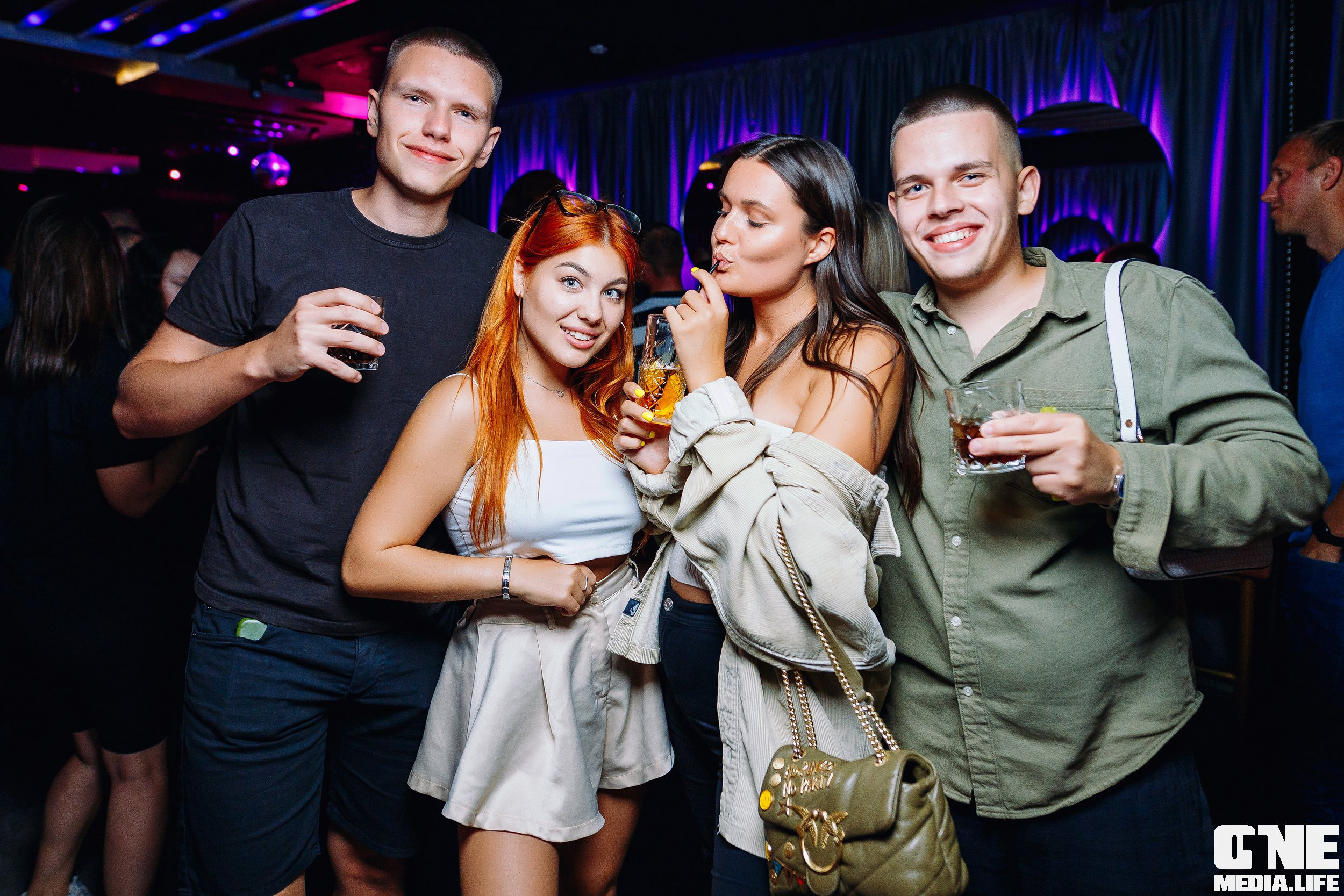 Фоторепортаж из Mirage Disco Bar. One Media Life: фоторепортажи, фотоотчеты с мероприятий и заведений