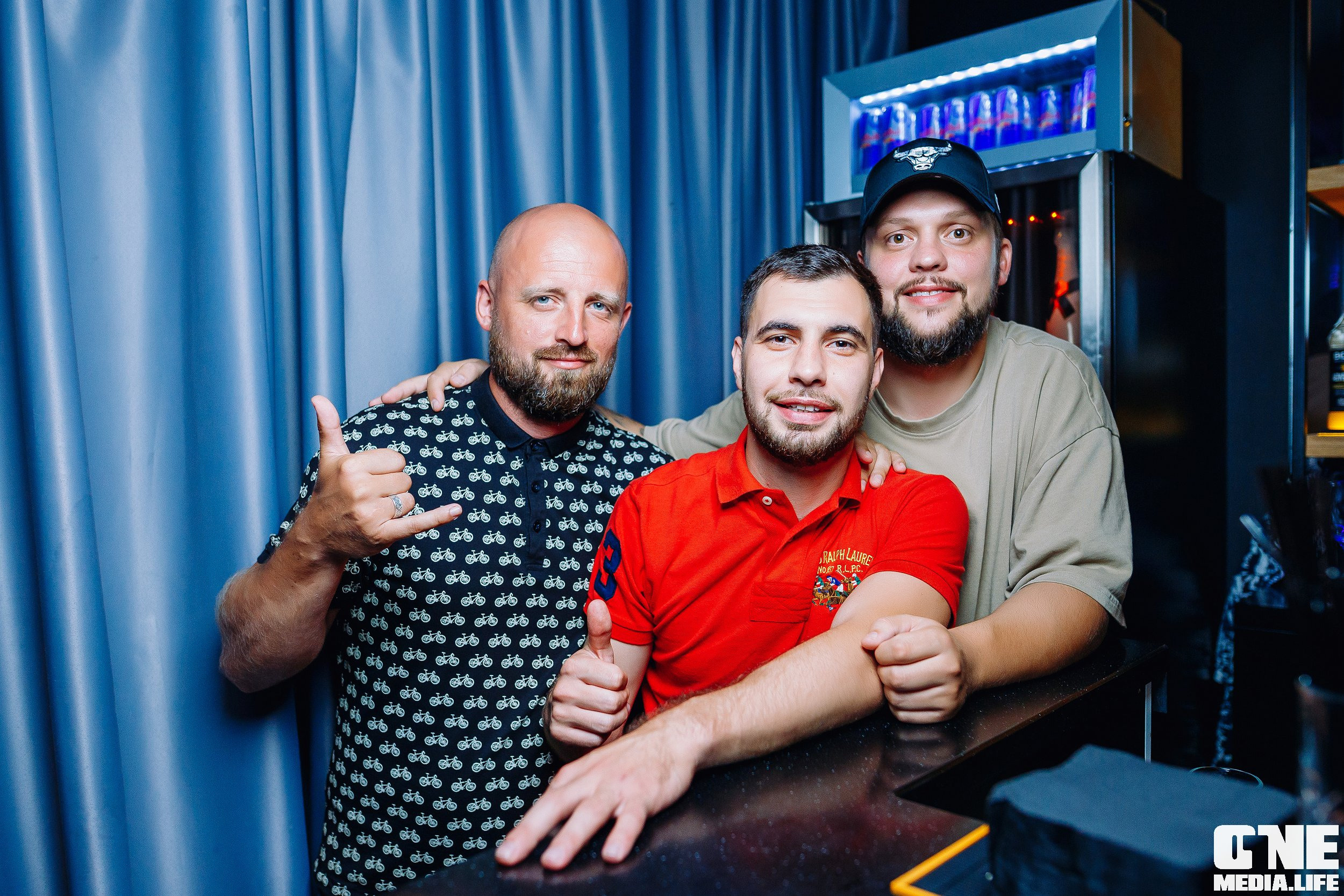 Фоторепортаж из Mirage Disco Bar. One Media Life: фоторепортажи, фотоотчеты с мероприятий и заведений