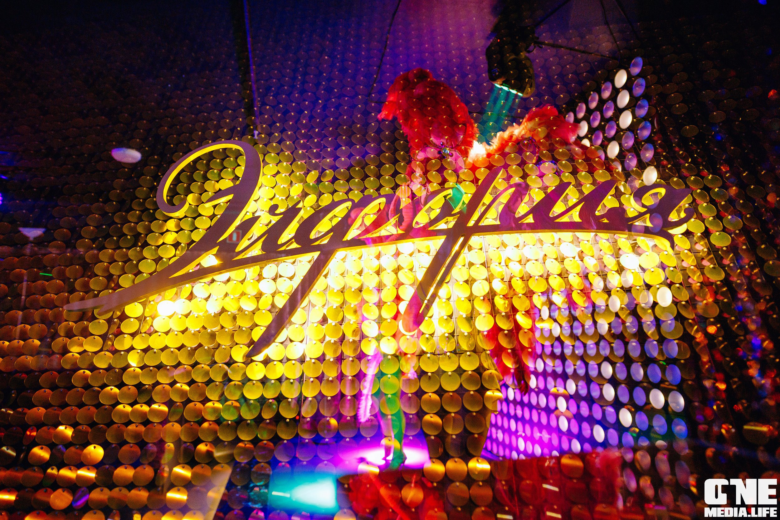 Фоторепортаж из караоке-клуба Эйфория. One Media Life: фоторепортажи, фотоотчеты с мероприятий и заведений