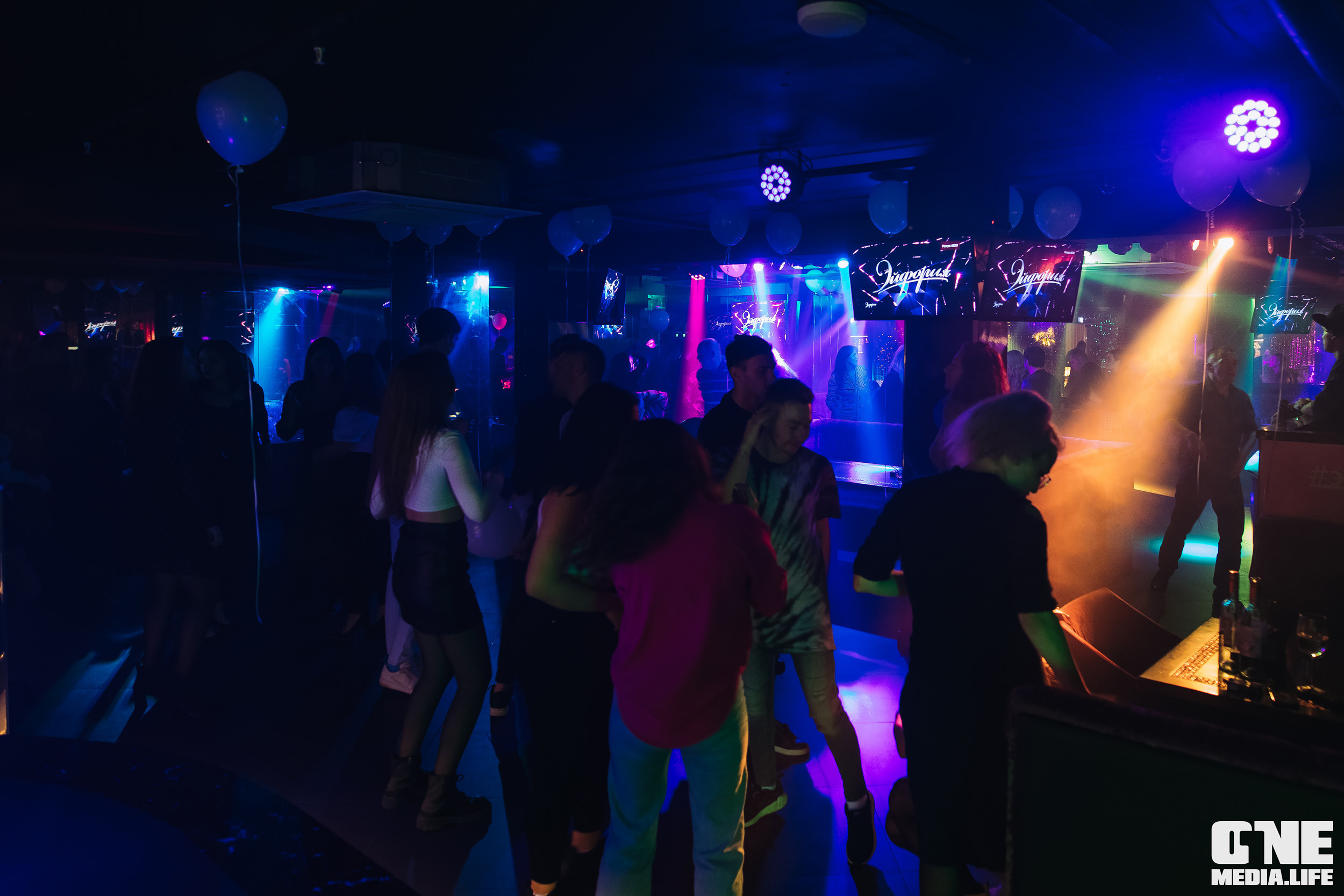 Фоторепортаж из караоке-клуба Эйфория. One Media Life: фоторепортажи, фотоотчеты с мероприятий и заведений