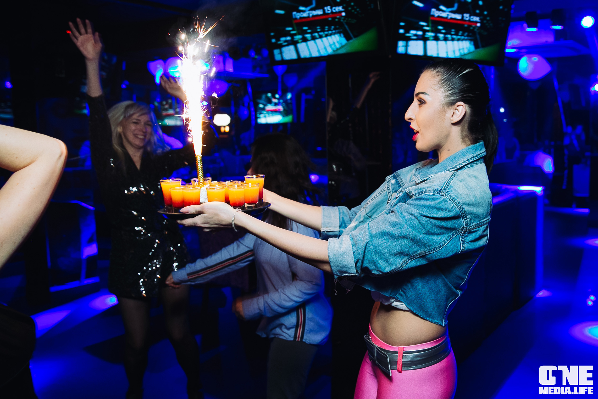 Фоторепортаж из караоке-клуба Эфория. One Media Life: фоторепортажи, фотоотчеты с мероприятий и заведений