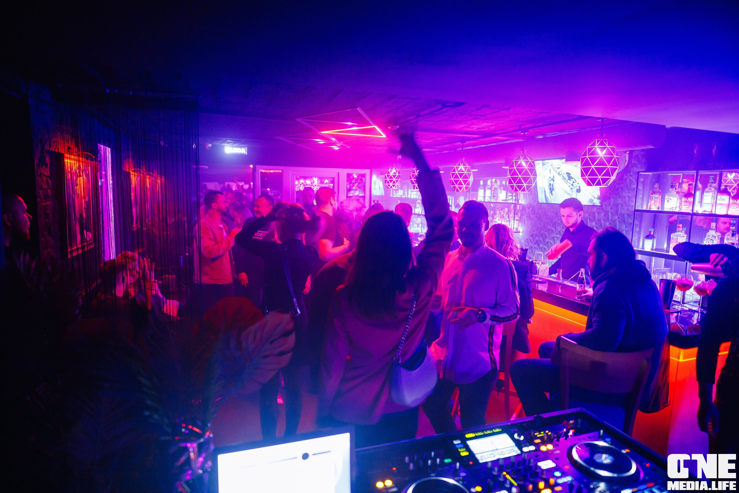 Фоторепортаж из SECRET Night Club. One Media Life: фоторепортажи, фотоотчеты с мероприятий и заведений