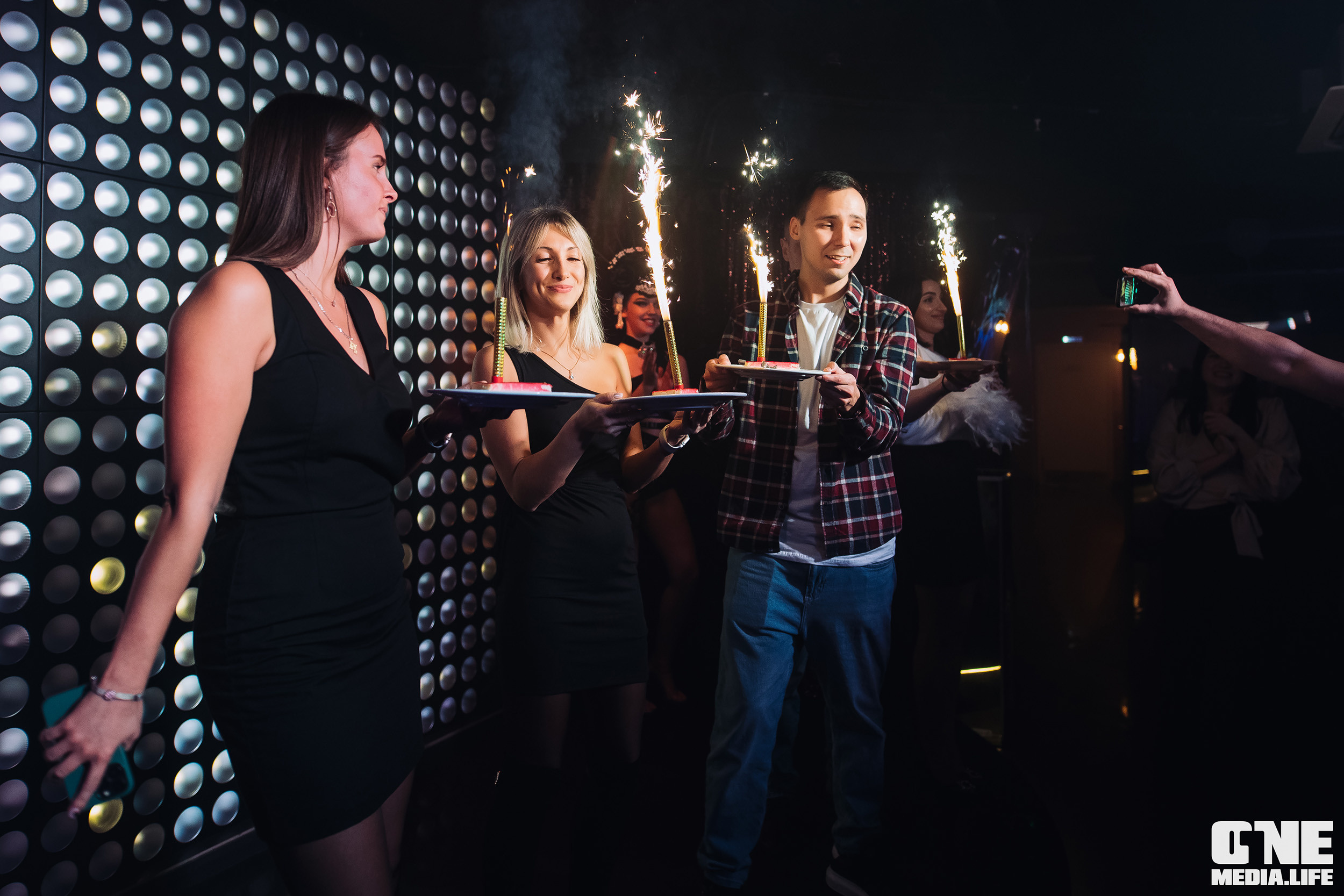 Фоторепортаж из караоке-клуба Эйфория. One Media Life: фоторепортажи, фотоотчеты с мероприятий и заведений