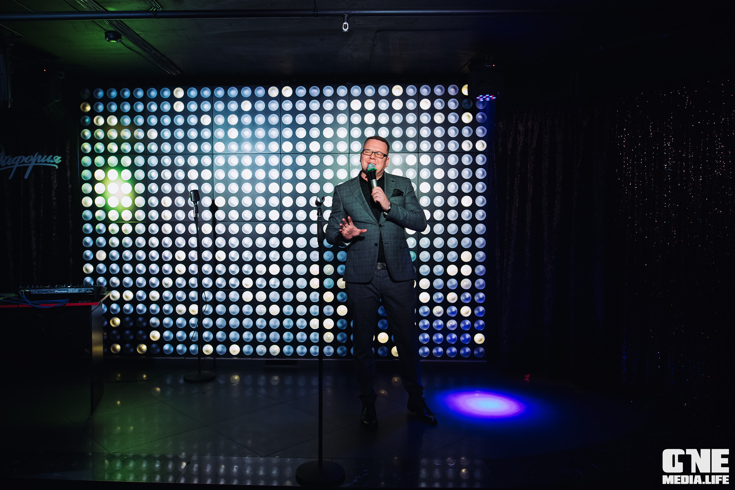 Фоторепортаж из караоке-клуба Эйфория. One Media Life: фоторепортажи, фотоотчеты с мероприятий и заведений