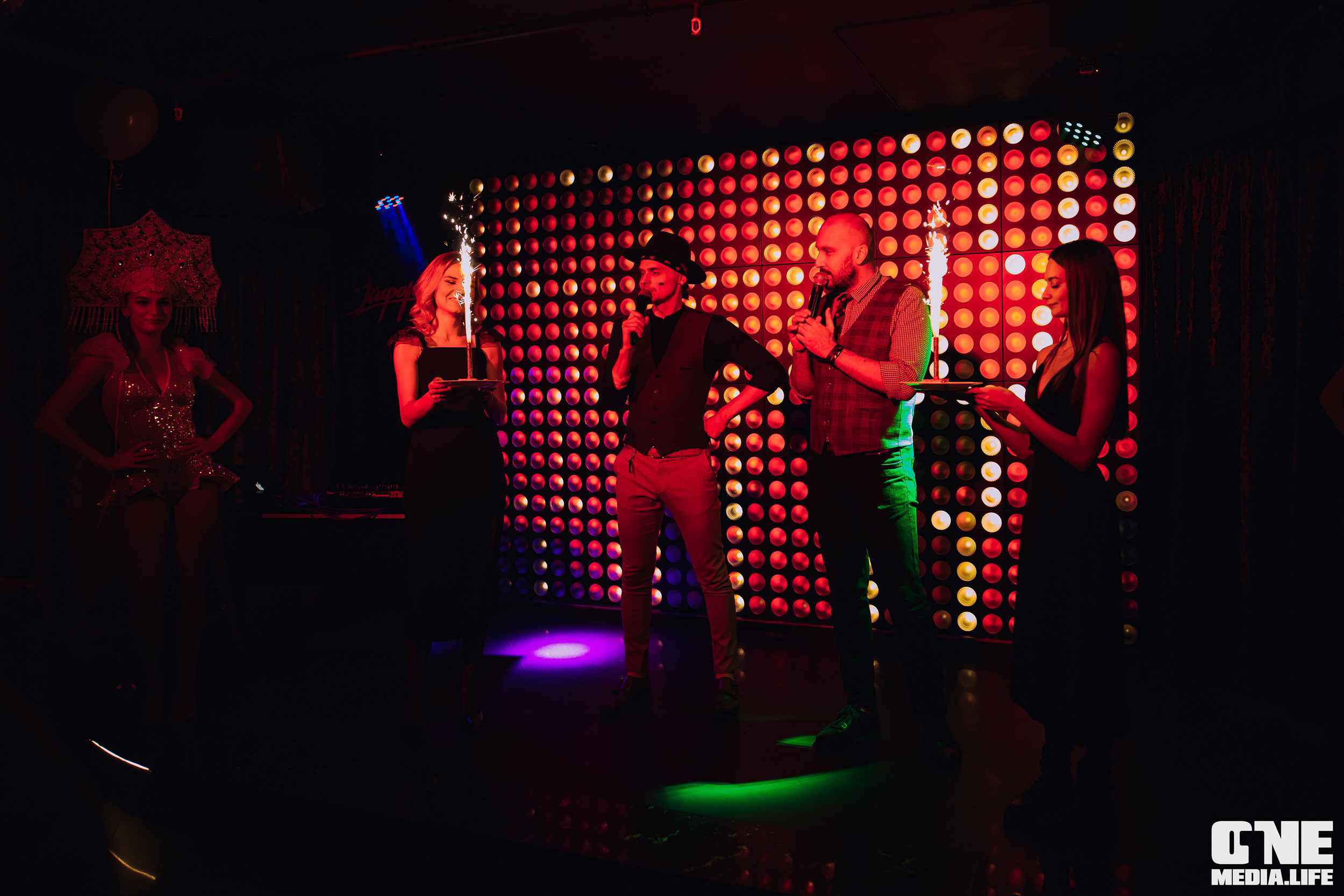 Фоторепортаж из караоке-клуба Эйфория. One Media Life: фоторепортажи, фотоотчеты с мероприятий и заведений