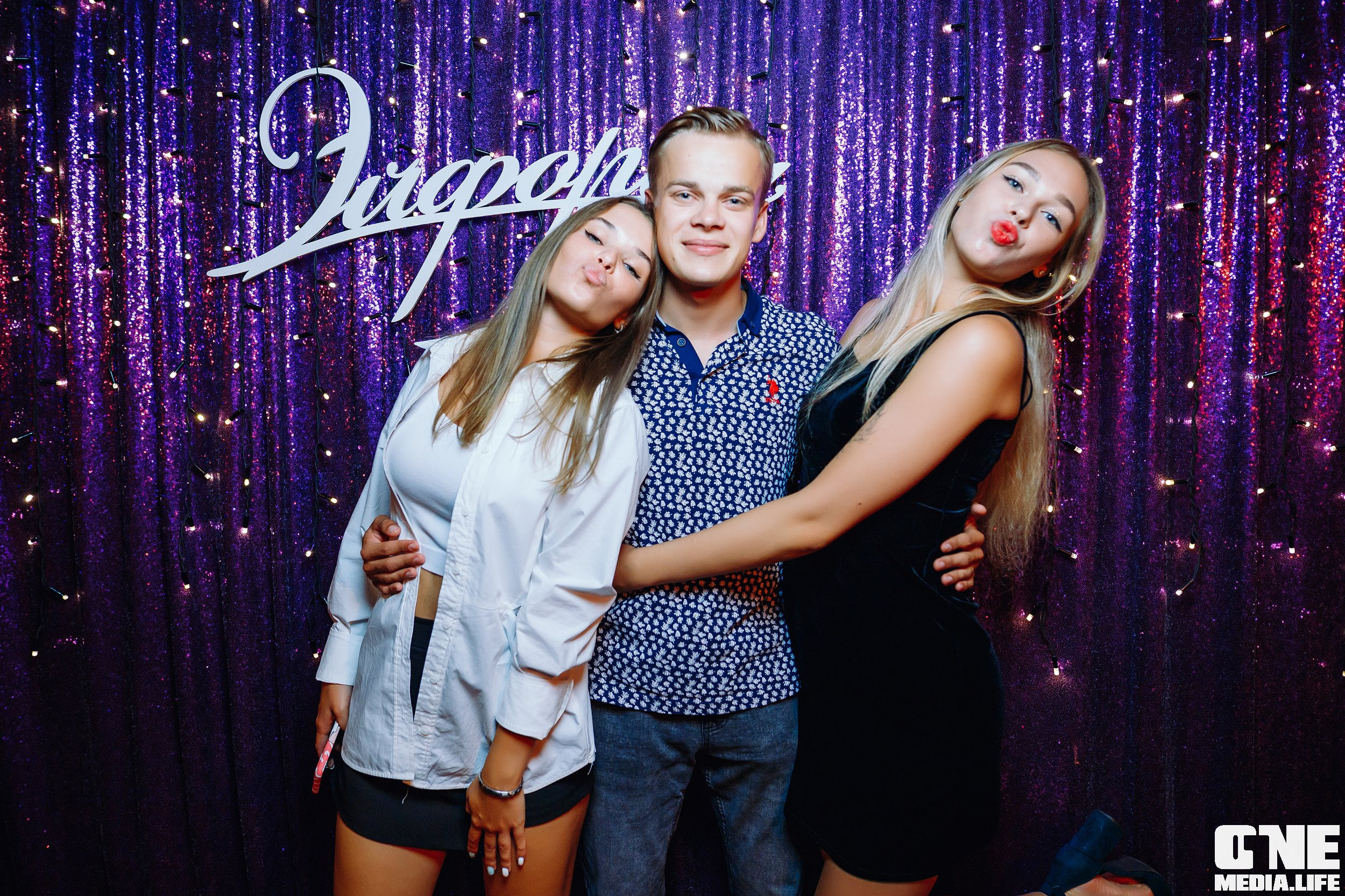 Фоторепортаж из караоке-клуба Эйфория. One Media Life: фоторепортажи, фотоотчеты с мероприятий и заведений