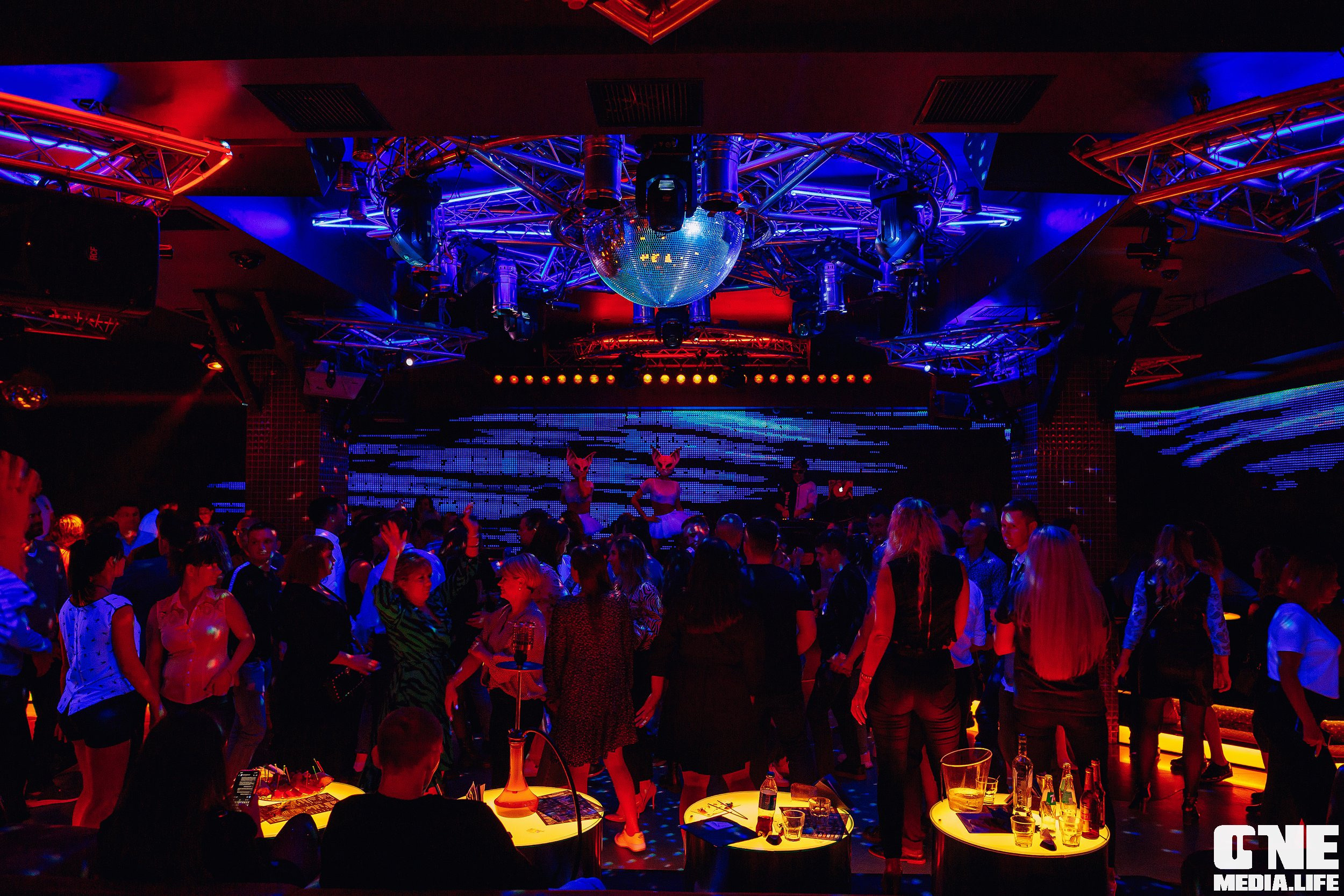 Фоторепортаж из ночного клуба Планета. One Media Life: фоторепортажи, фотоотчеты с мероприятий и заведений