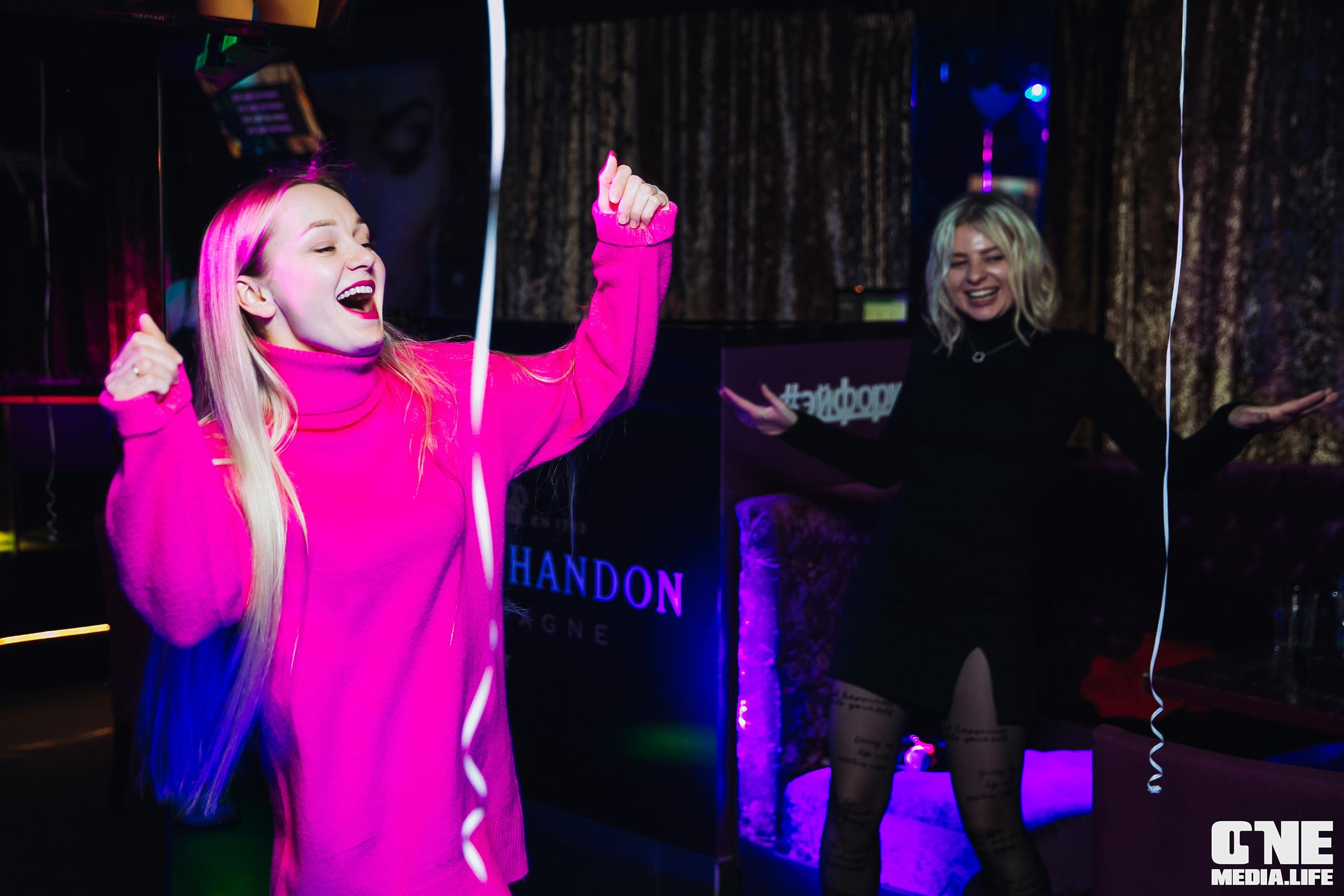 Фоторепортаж из караоке-клуба Эфория. One Media Life: фоторепортажи, фотоотчеты с мероприятий и заведений