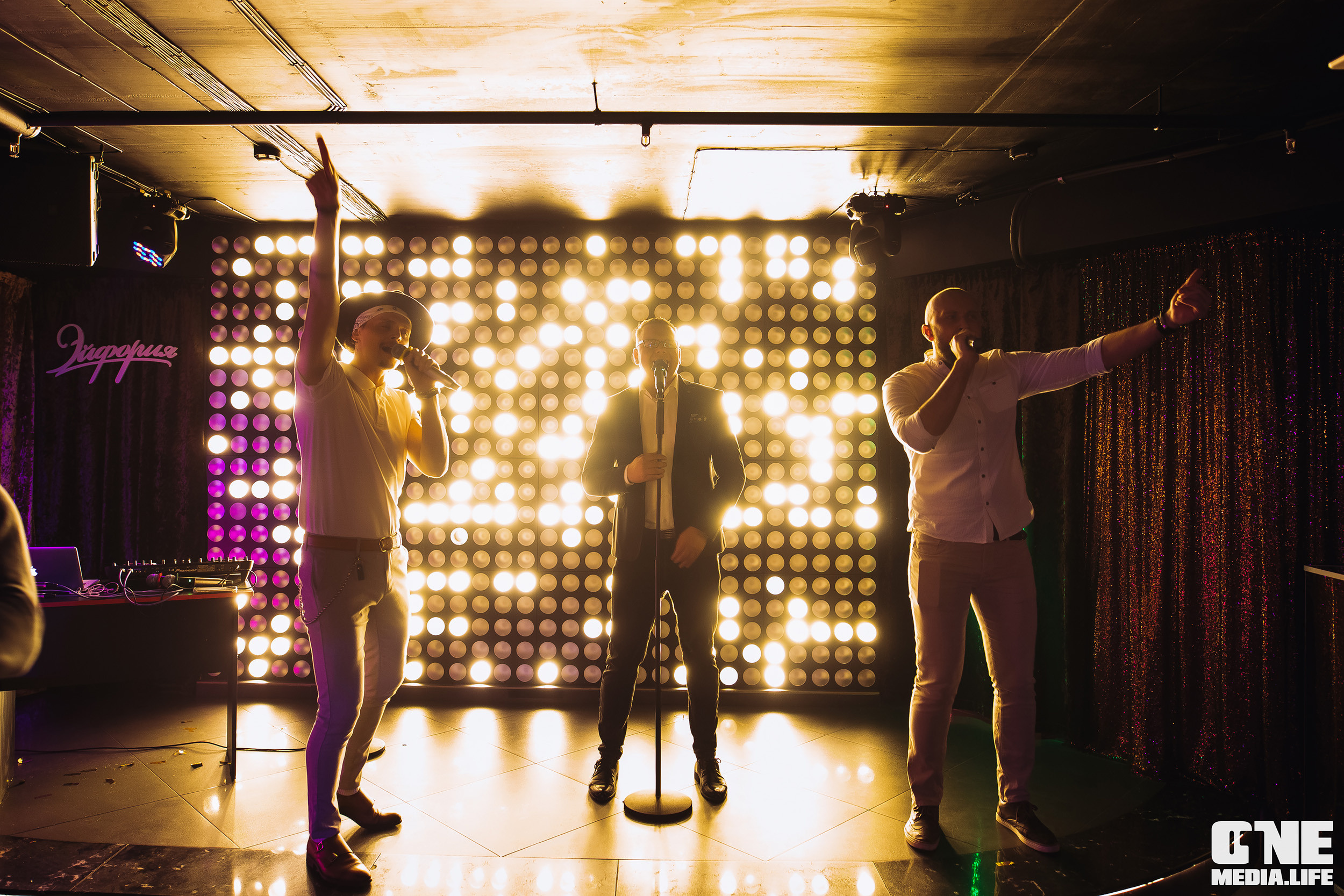 Фоторепортаж из караоке-клуба Эфория. One Media Life: фоторепортажи, фотоотчеты с мероприятий и заведений