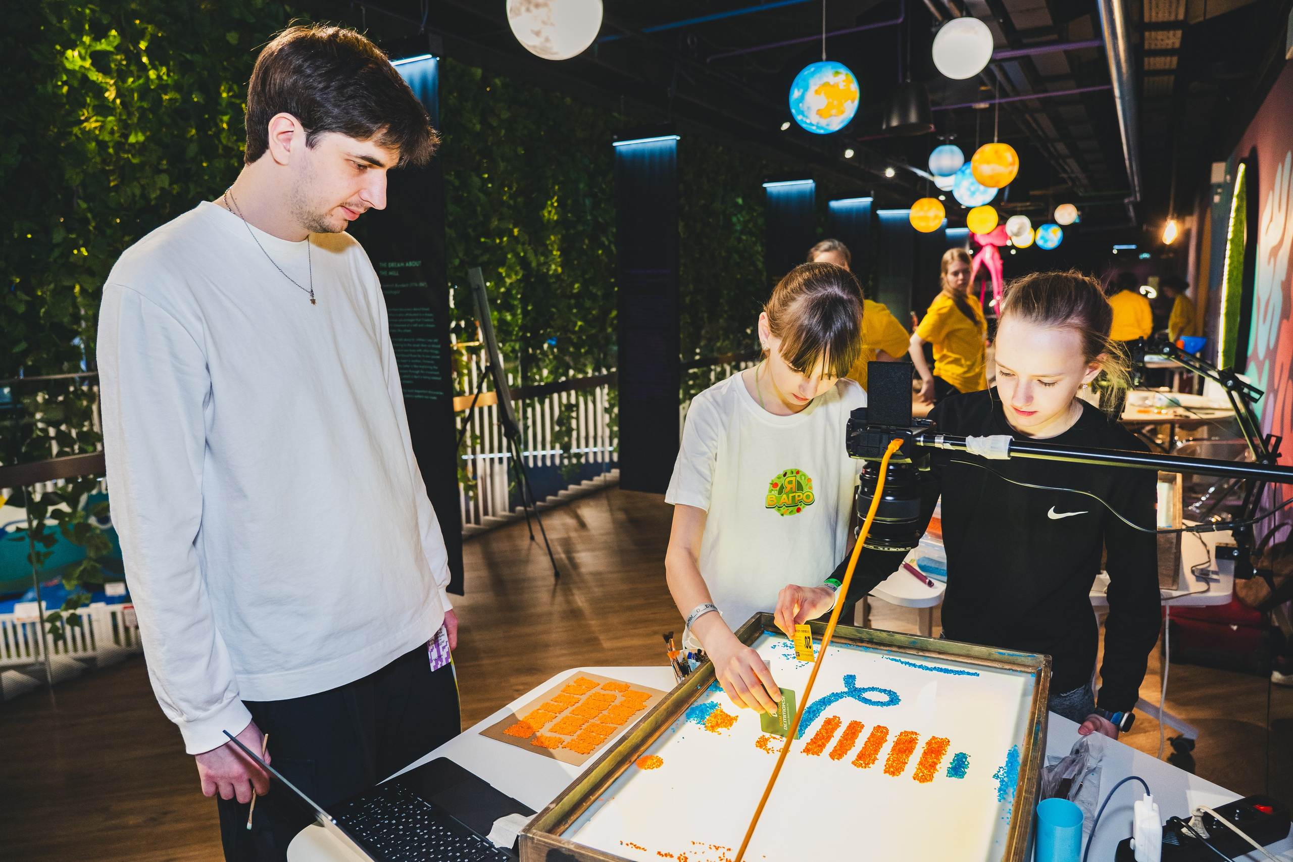 Фестиваль «Мультфильмы о будущем». Легкая фотография