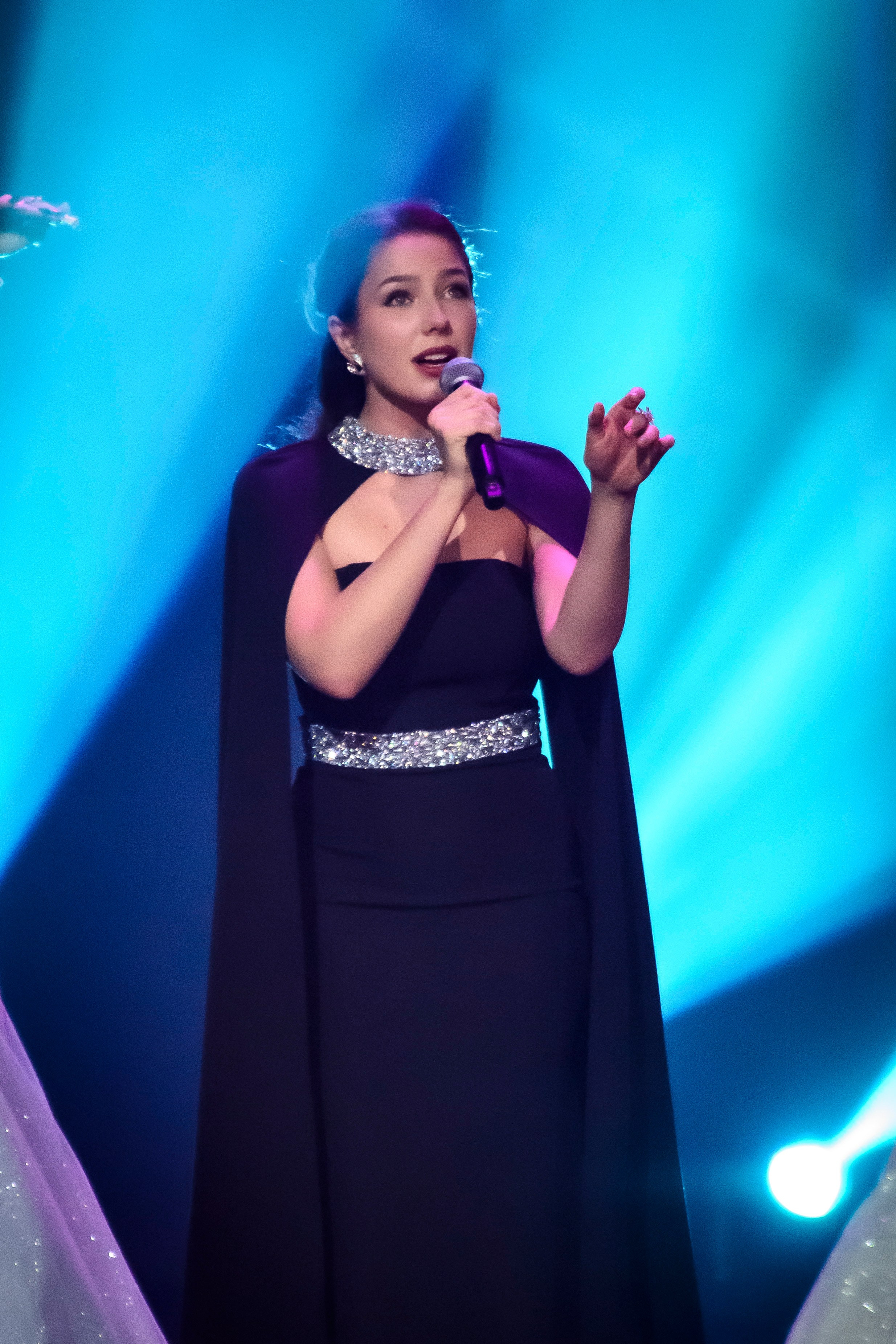 Лариса Рубальская — КЗ «Москва», Остров мечты. Бренд-фотограф для экспертов и блогеров в Москве Влада Горбовская