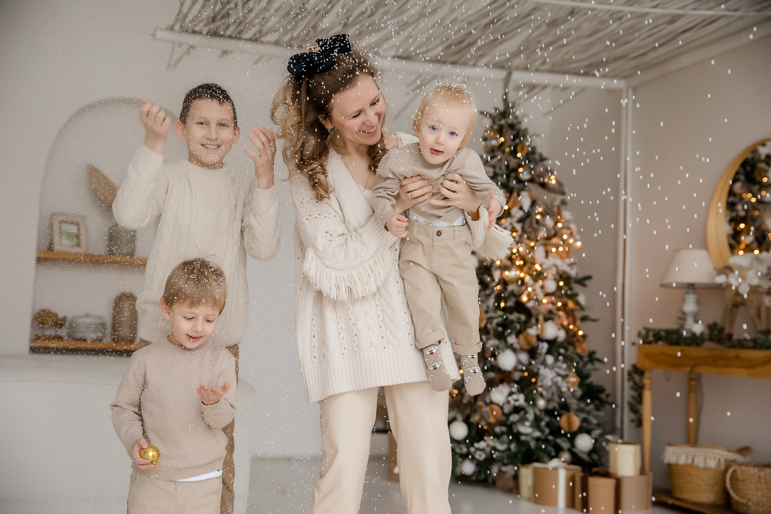 Нескучная новогодняя фотосессия — приношу весь инвентарь с собой. Семейный и детский фотограф в Москве Вера Ускова