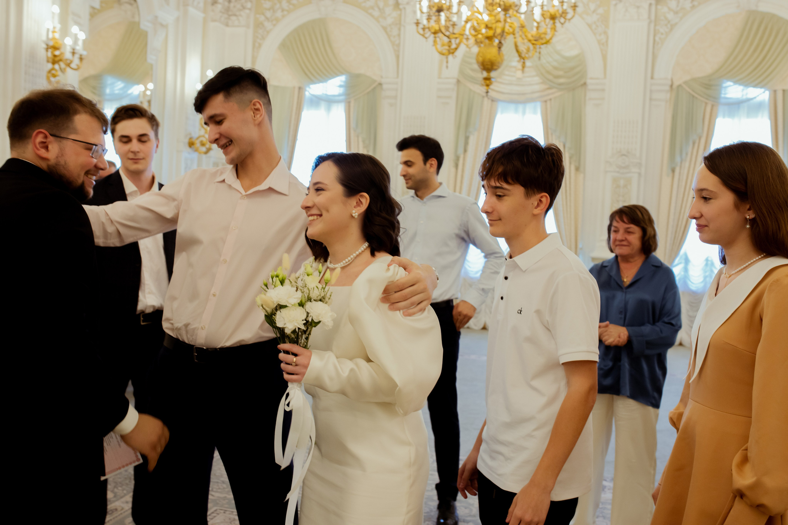 Свадебная фотосессия в первом дворце бракосочетания. Свадебный фотограф в Санкт-Петербурге Анна Суровцева