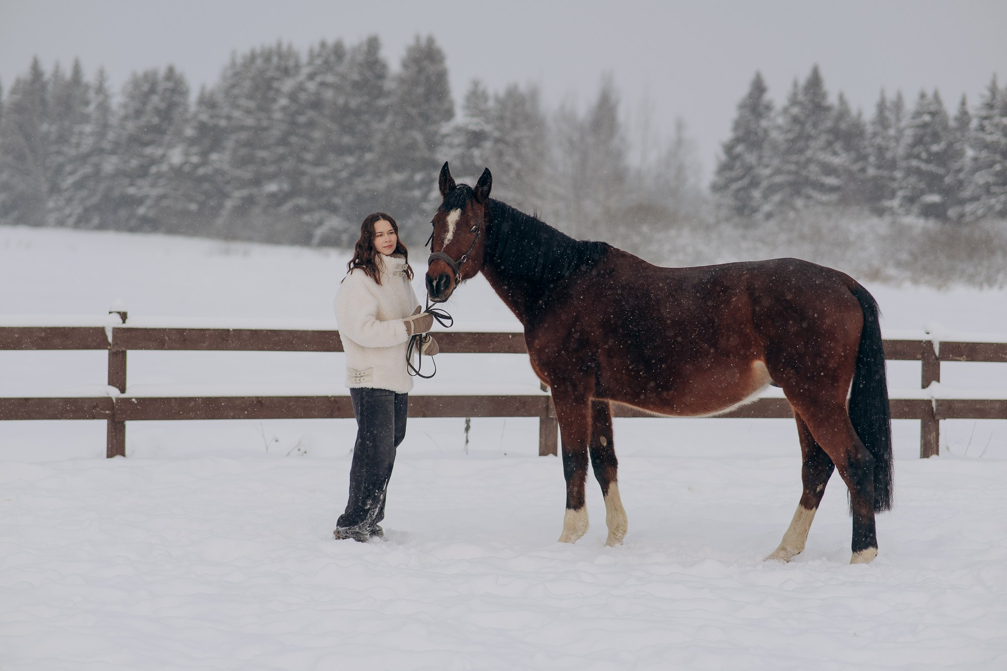 Фотосессия девушки с лошадью. Свадебный и репортажный фотограф в Ярославле Евгений Сальников