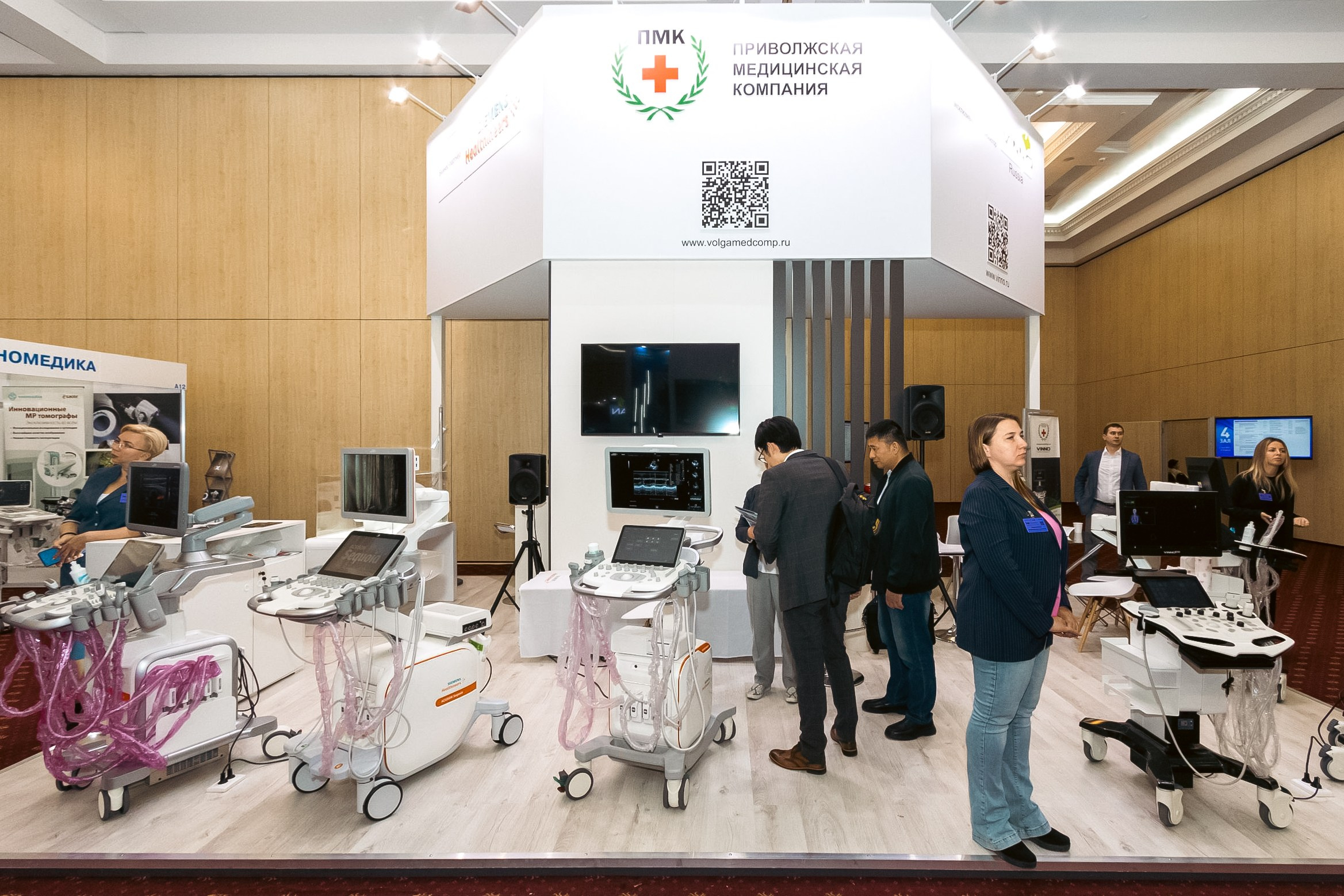 Съёмка стенда на выставке. Фотограф на мероприятие в Москве Марик