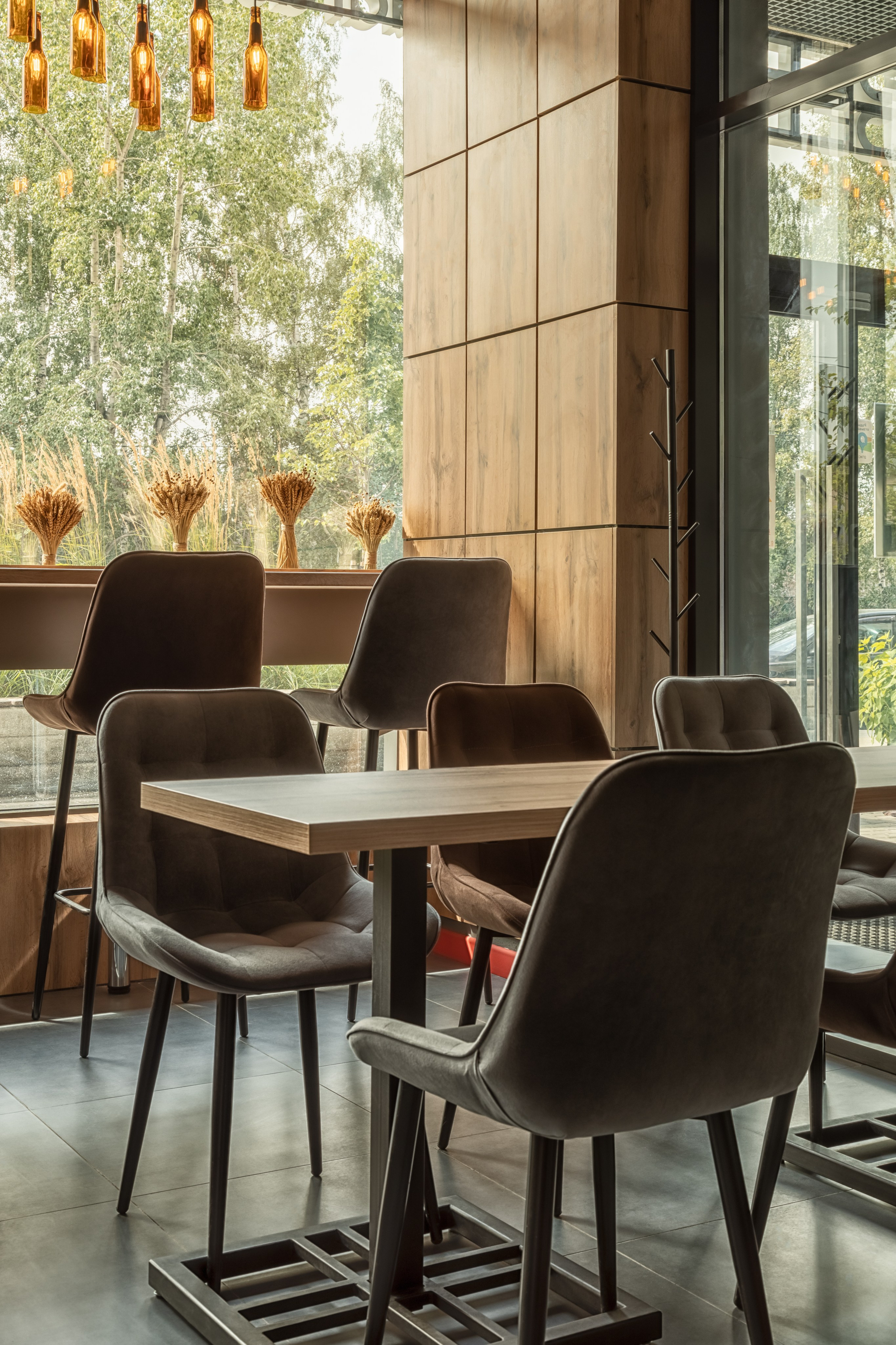 Пивной магазин-паб ProBEERKA. Интерьерный фотограф. Фотограф архитектуры