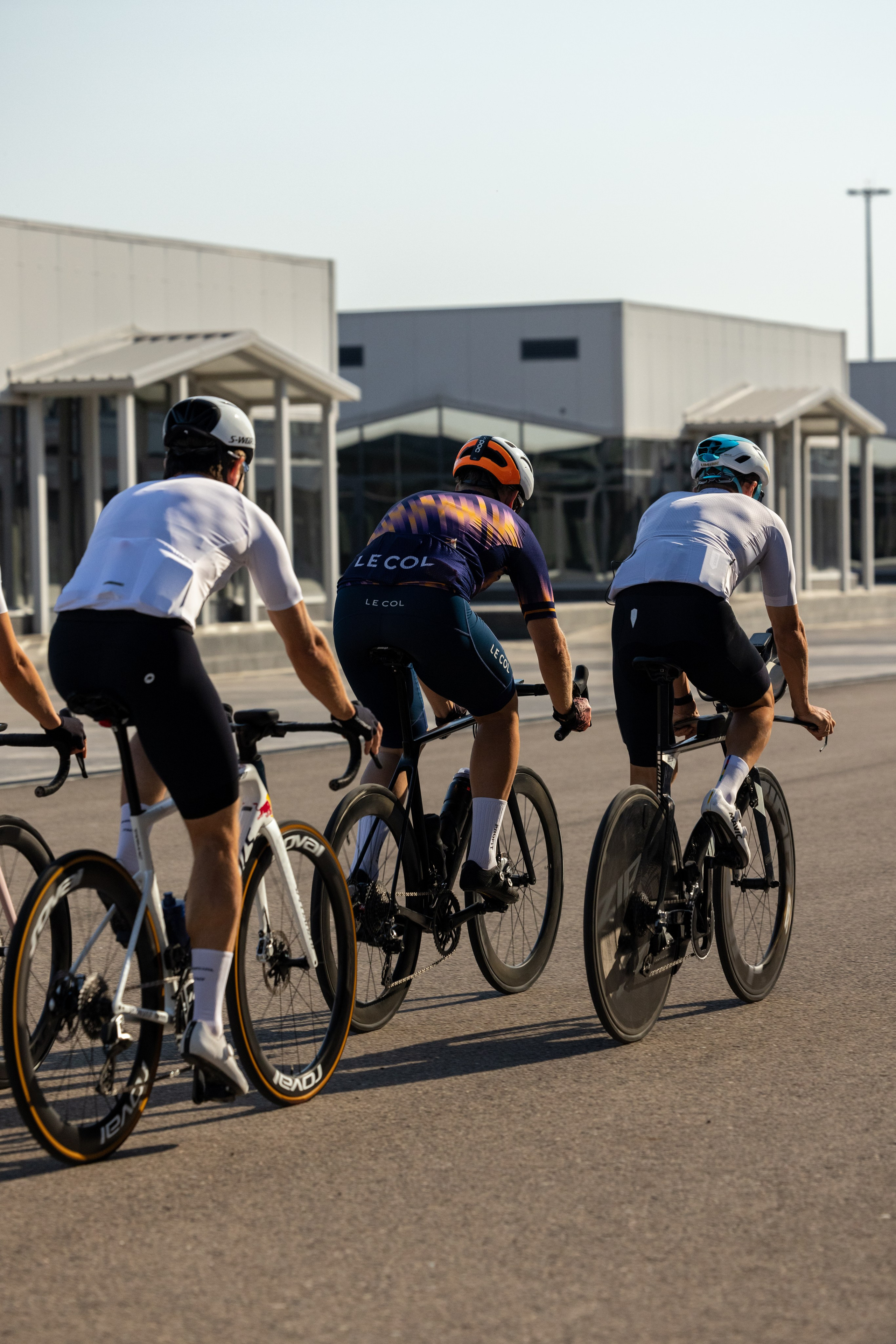 SUNDAYBIKE. Кристина Шнайдер репортажный фотограф Алматы