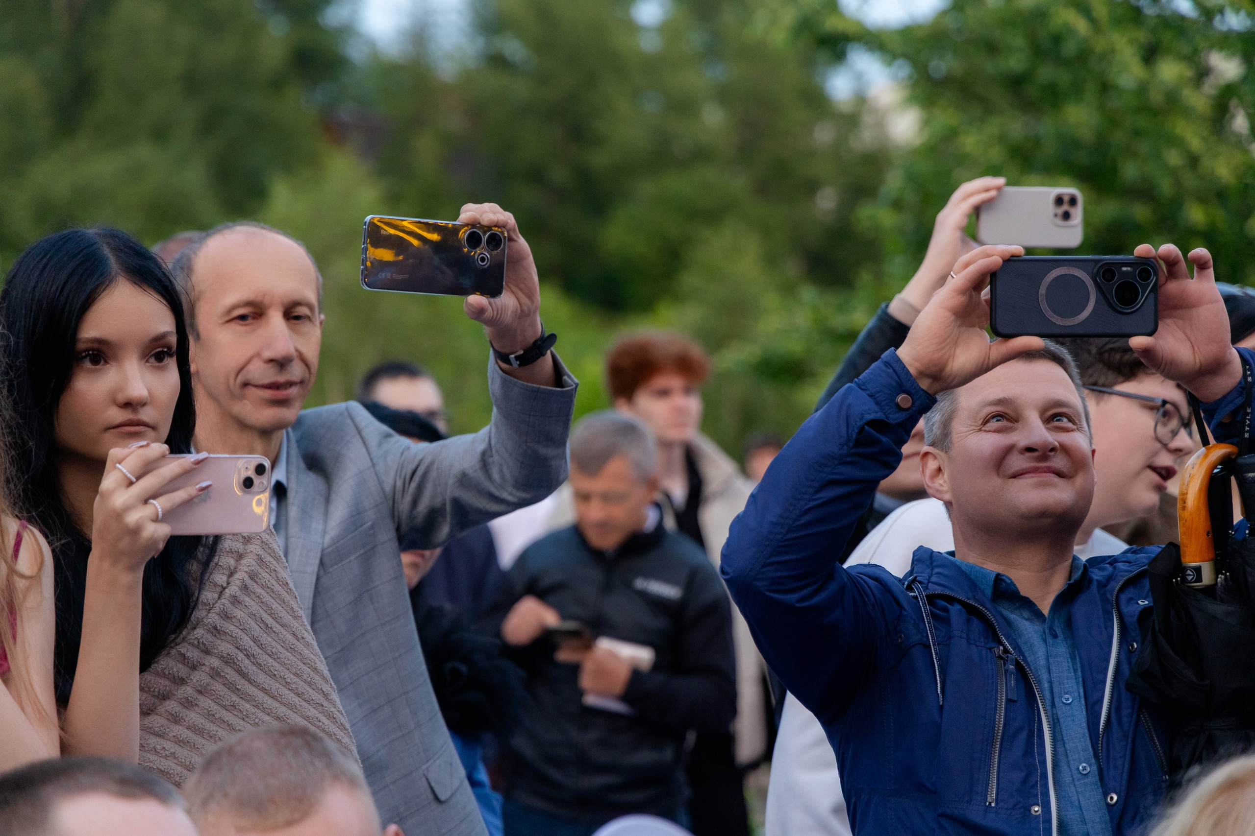 Школьный выпускной 2025 год в Минске, Беларуси. Свадебный фотограф в Минске/Беларуси Сергей Спиридонов