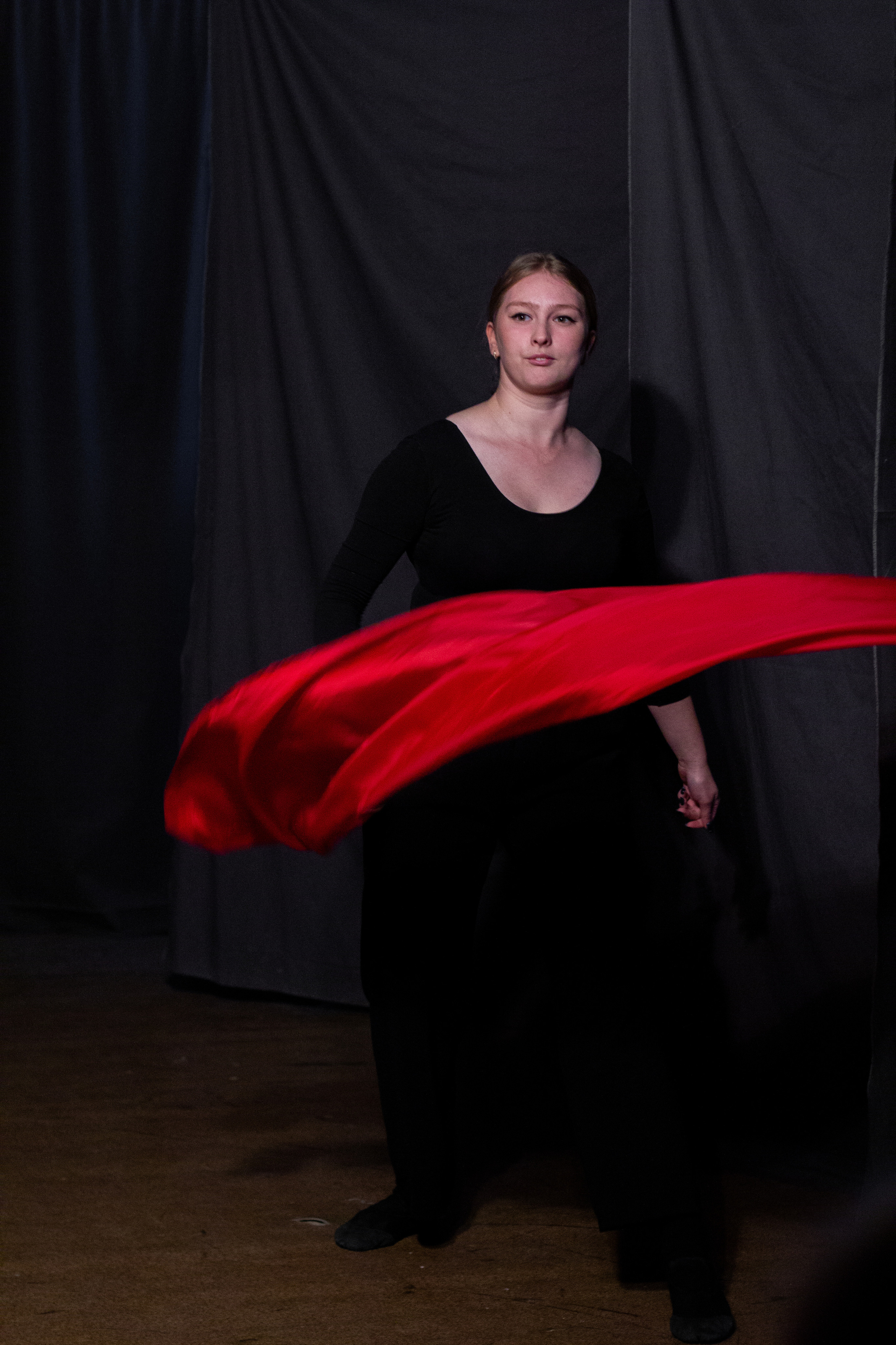 Покажу вам немного театра. Фотограф lifestyle, фотографирую жизнь, эмоции, красоту. Волгоград