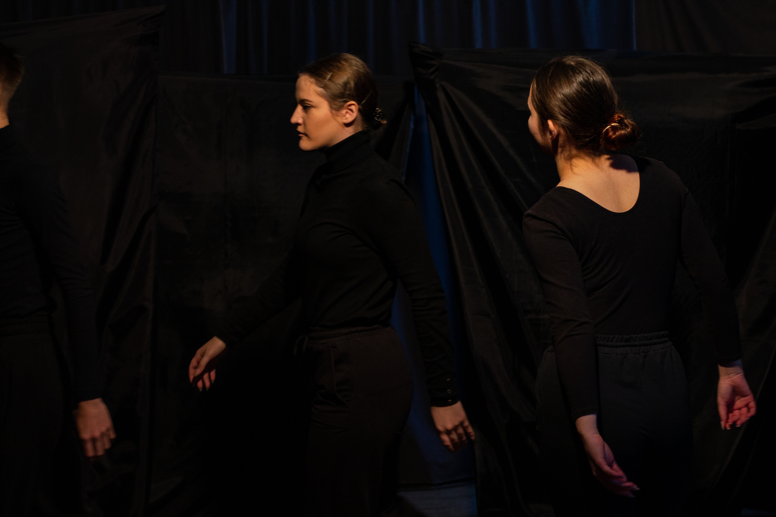 Покажу вам немного театра. Фотограф lifestyle, фотографирую жизнь, эмоции, красоту. Волгоград